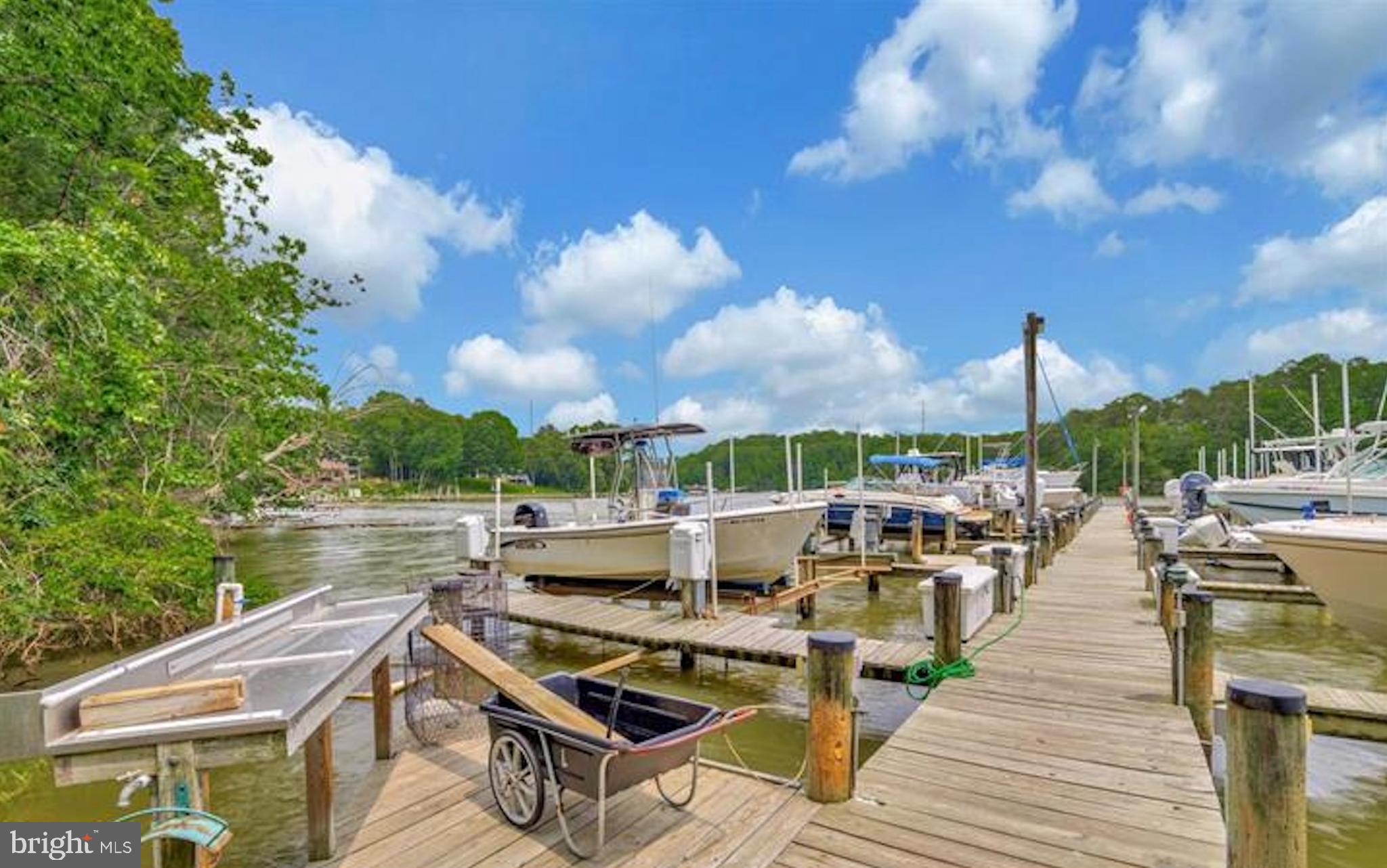 ST LEONARD SHORES - Residential