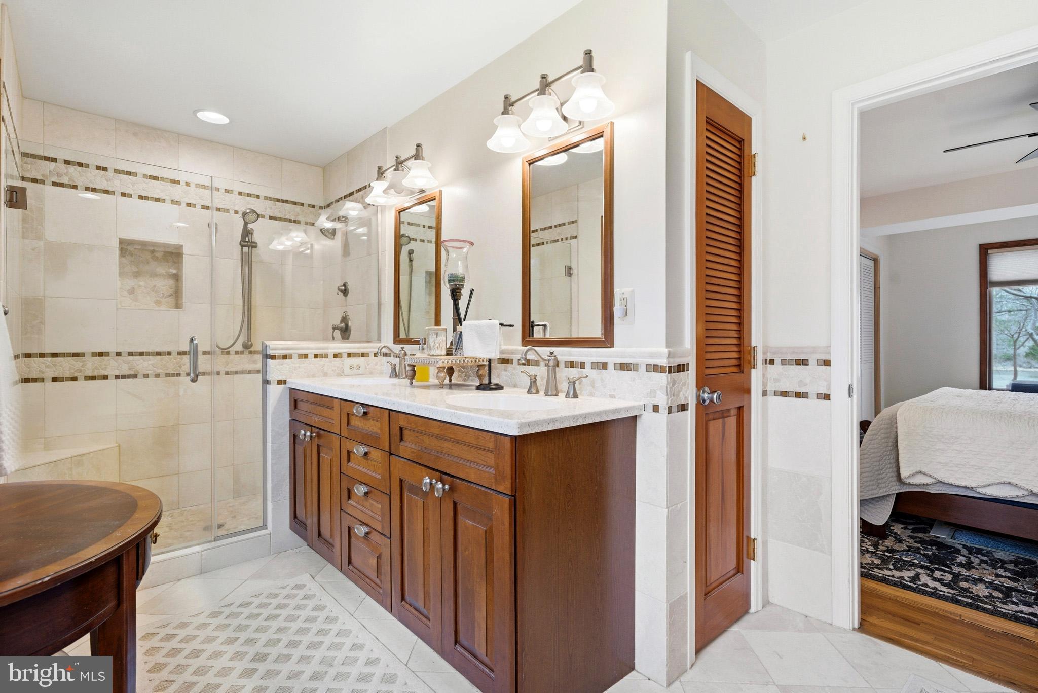 ST LEONARD SHORES - Residential