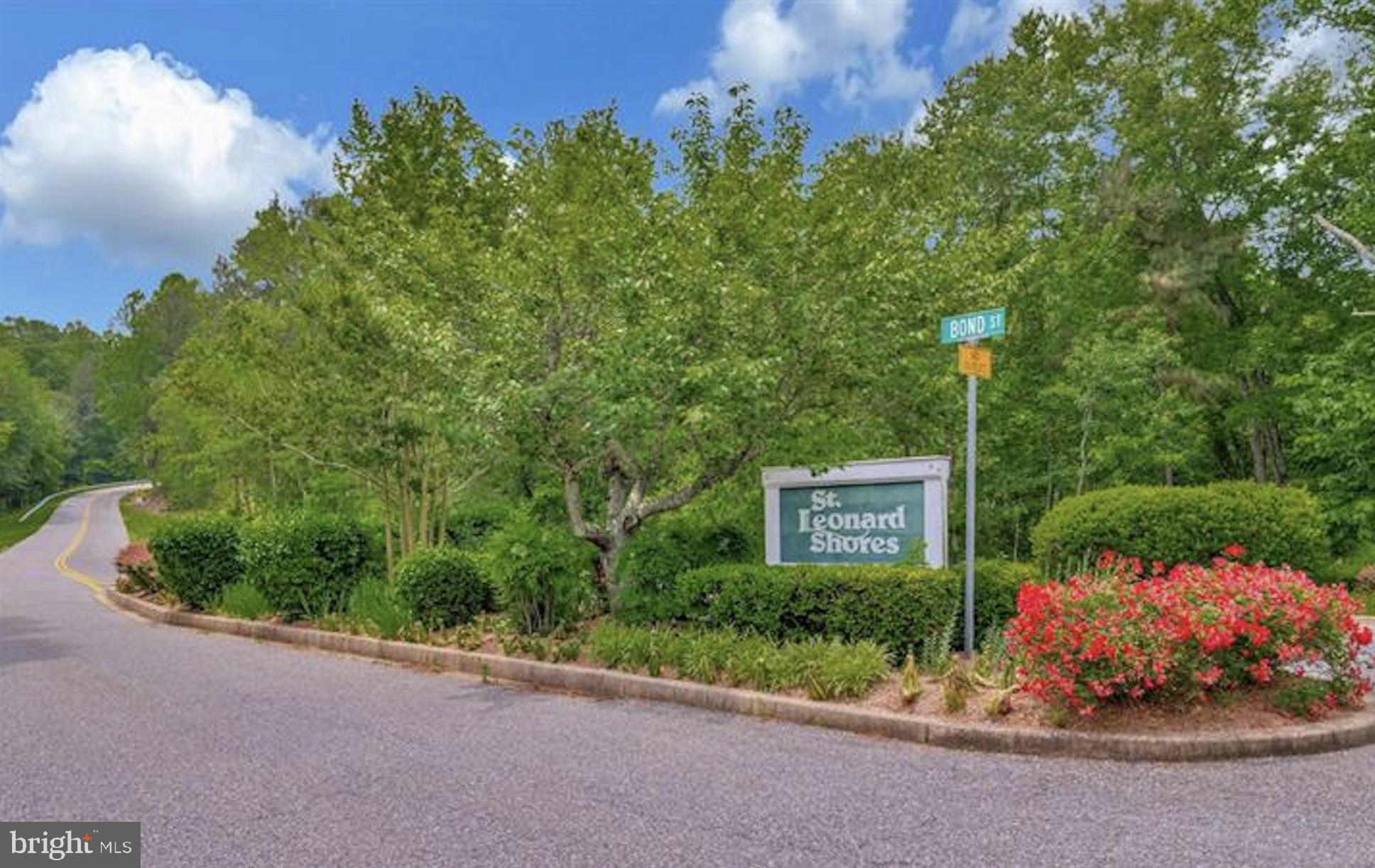 ST LEONARD SHORES - Residential