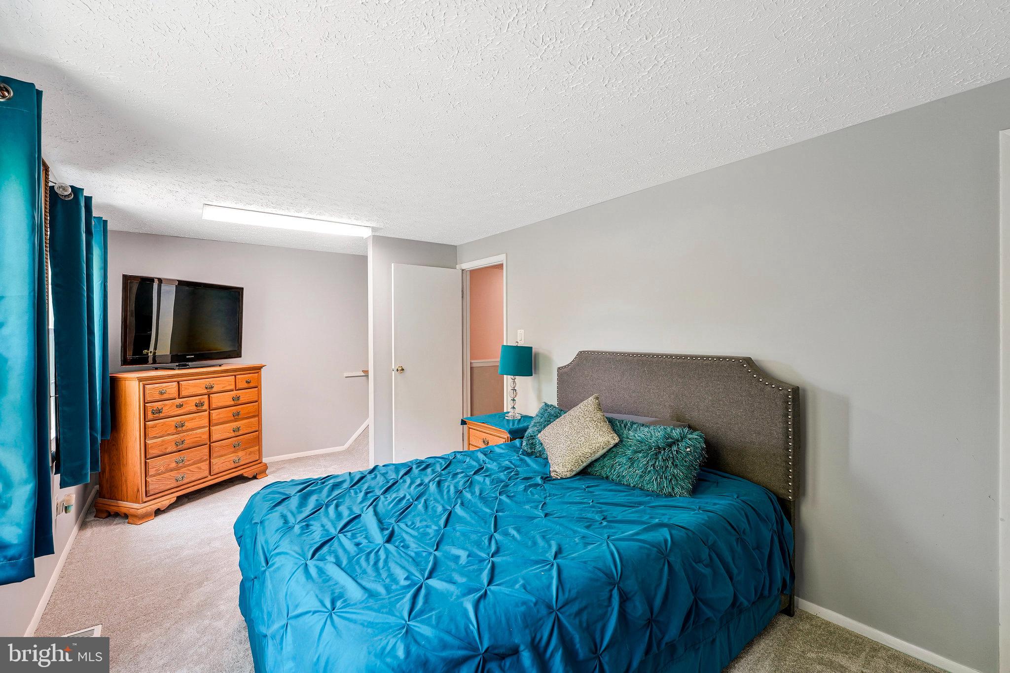 NEWINGTON FOREST - Residential