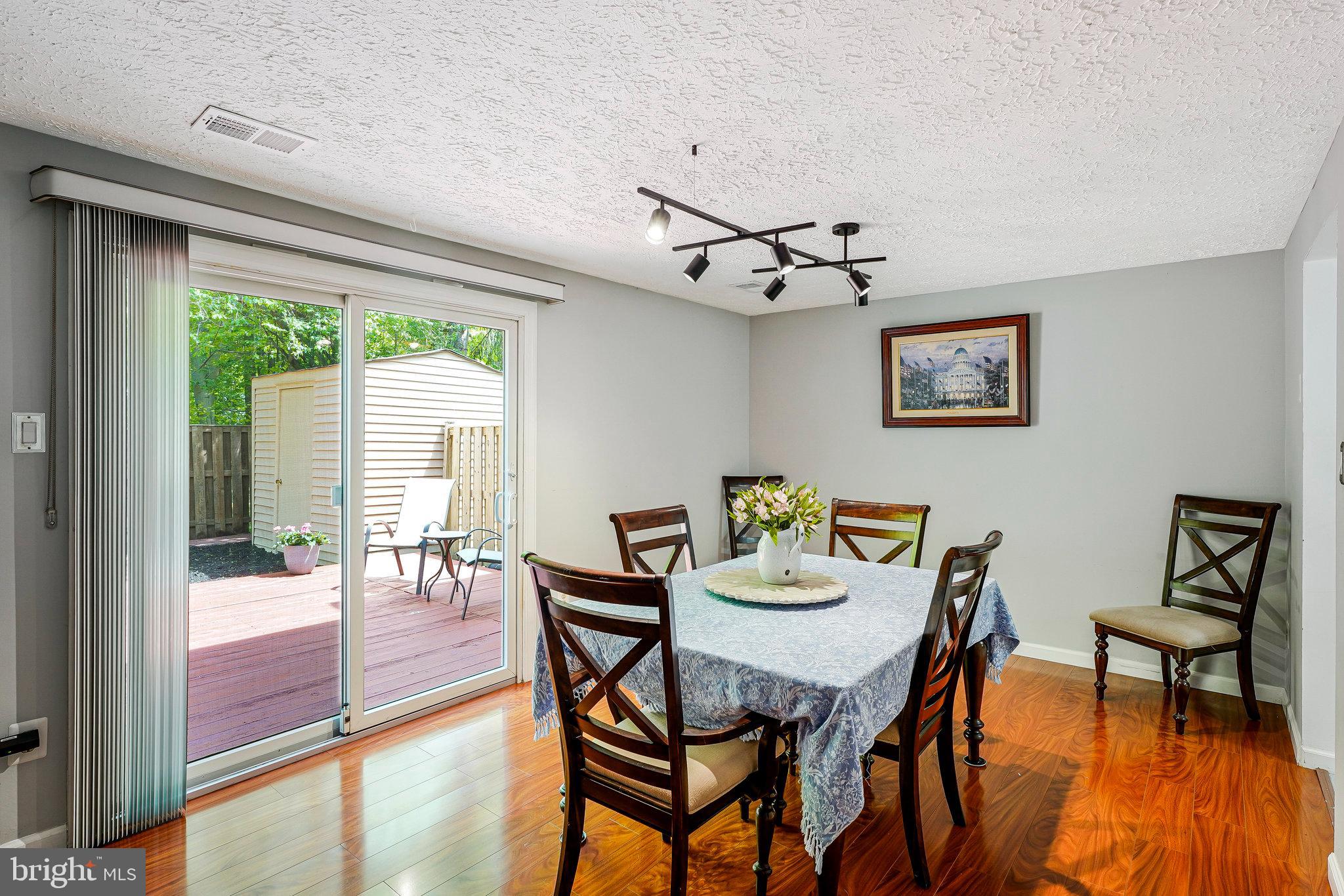 NEWINGTON FOREST - Residential