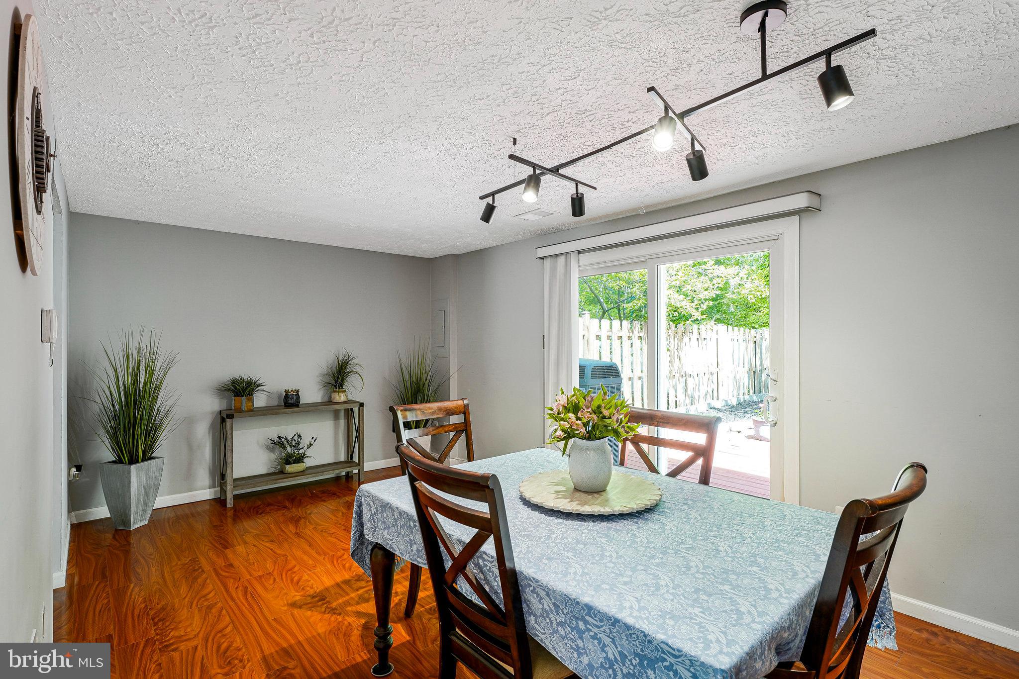 NEWINGTON FOREST - Residential