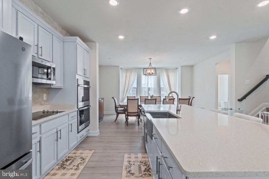 AMBER RIDGE - Residential