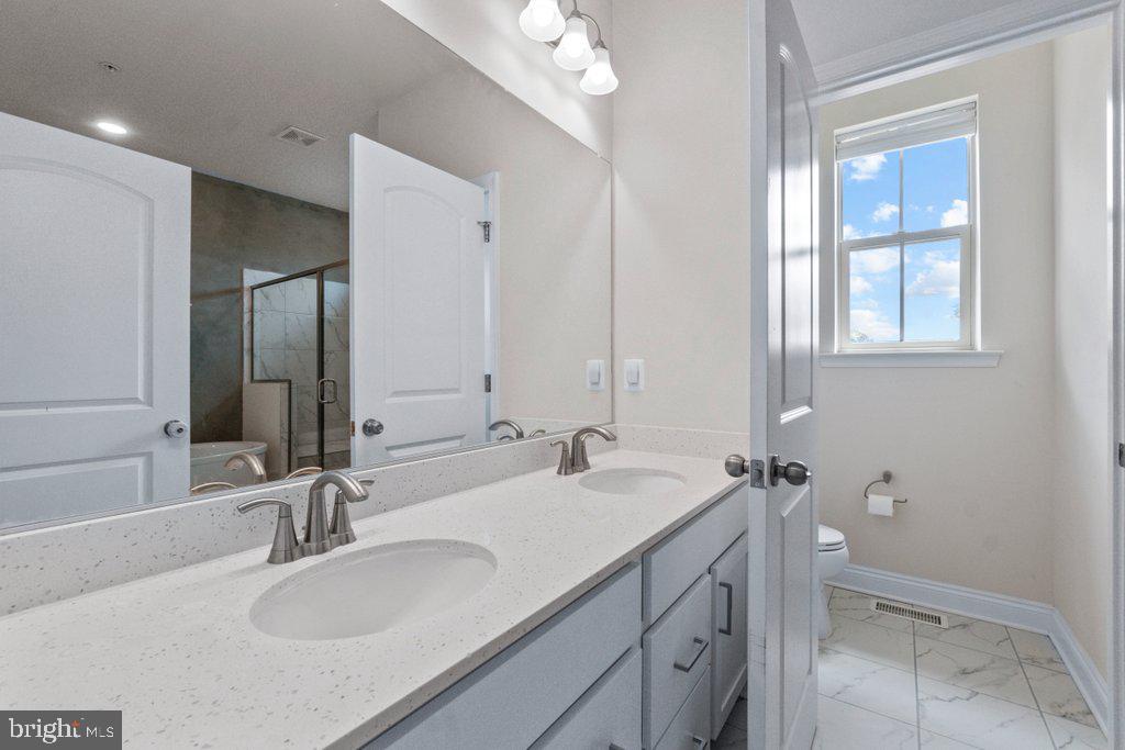 AMBER RIDGE - Residential