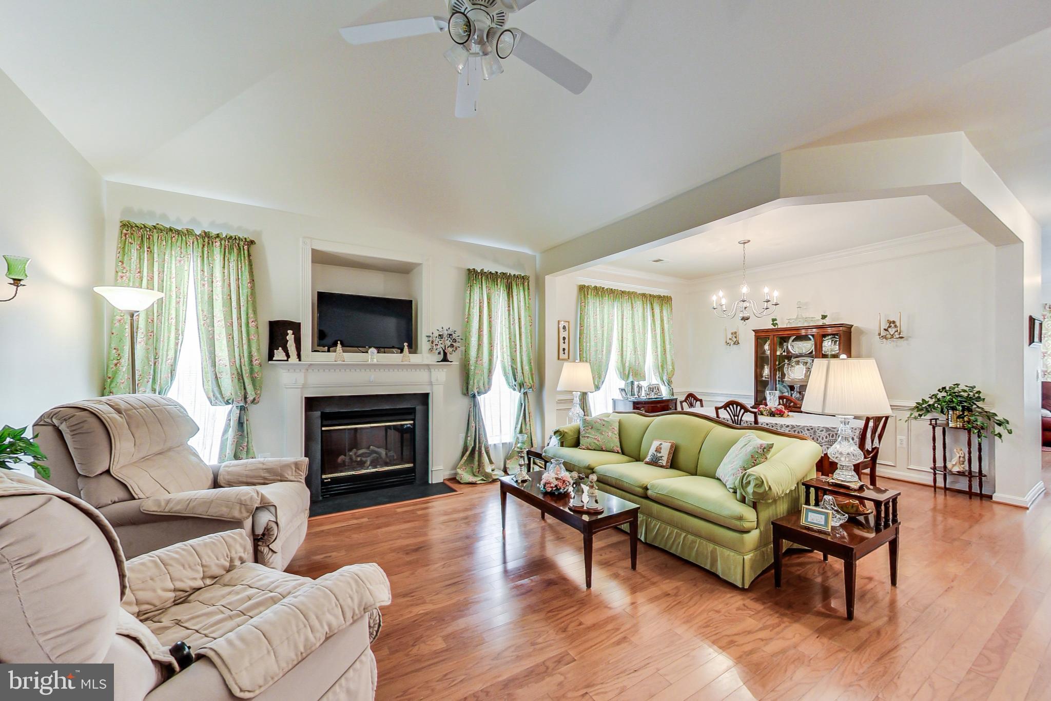 HAWTHORNE GREENE - Residential