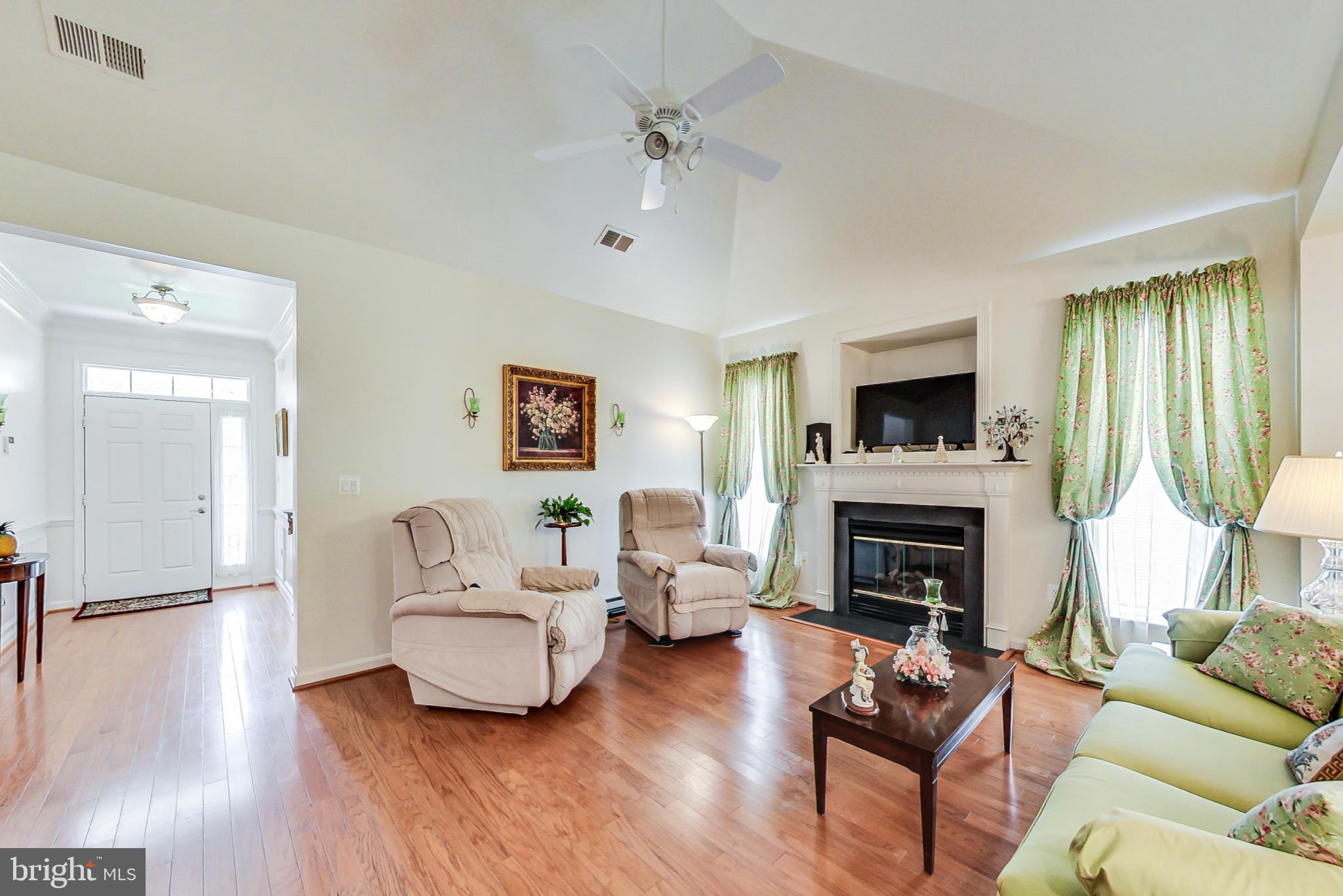 HAWTHORNE GREENE - Residential