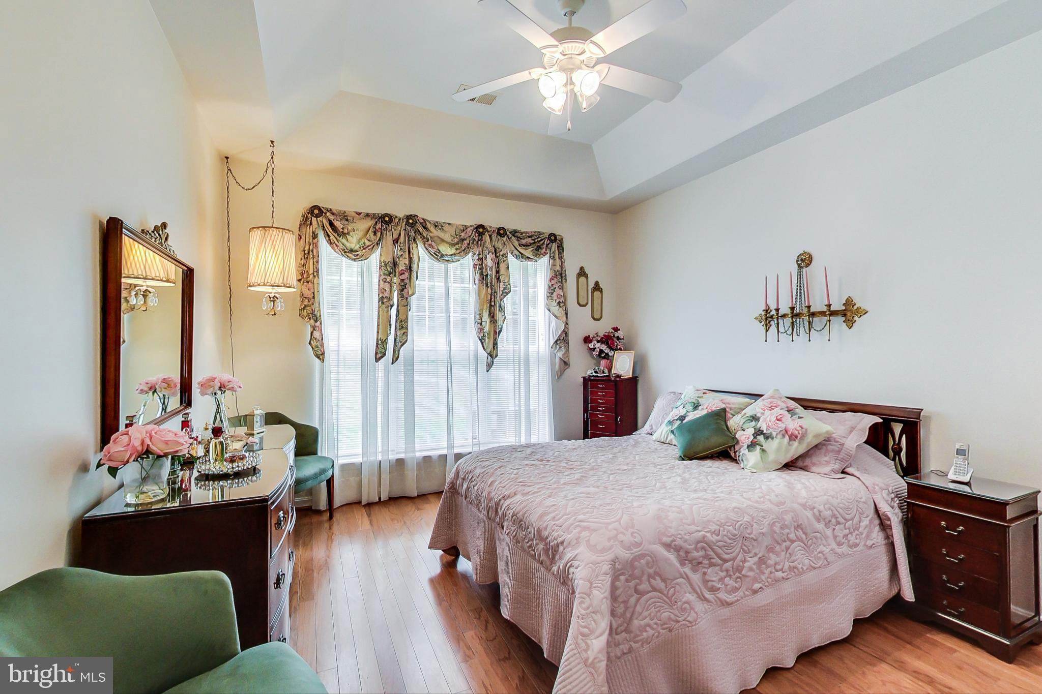 HAWTHORNE GREENE - Residential