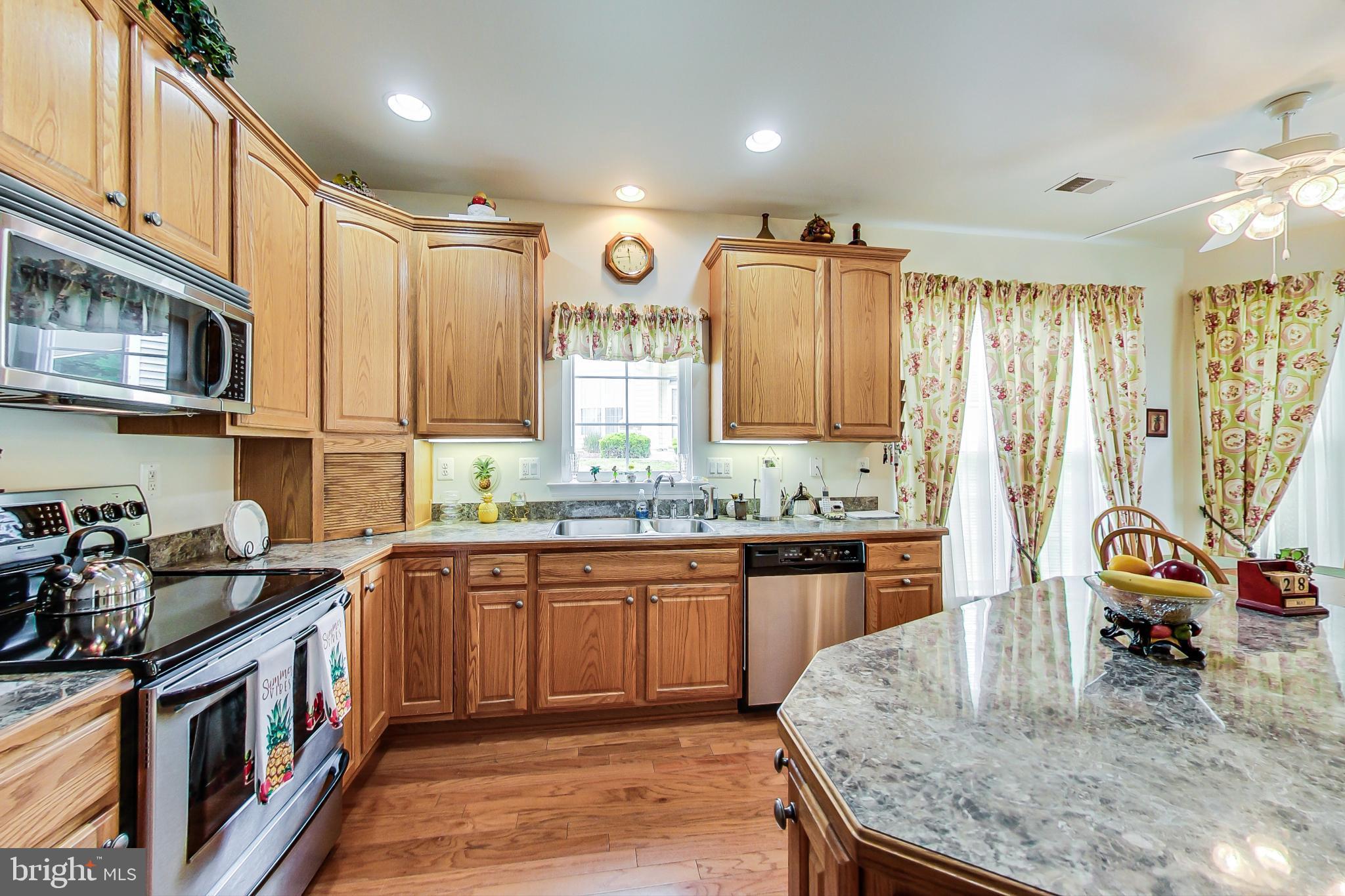 HAWTHORNE GREENE - Residential