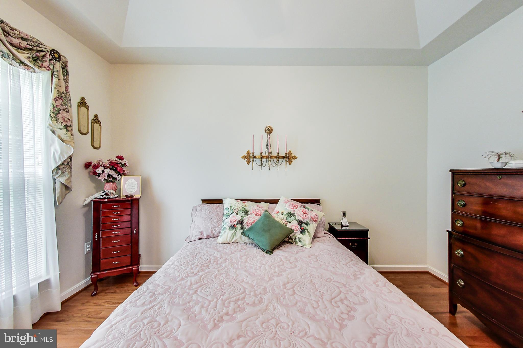 HAWTHORNE GREENE - Residential