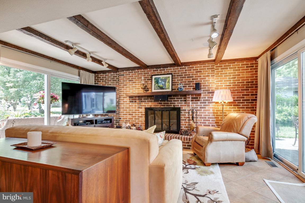 MEADOWBROOK AT BELAIR - Residential