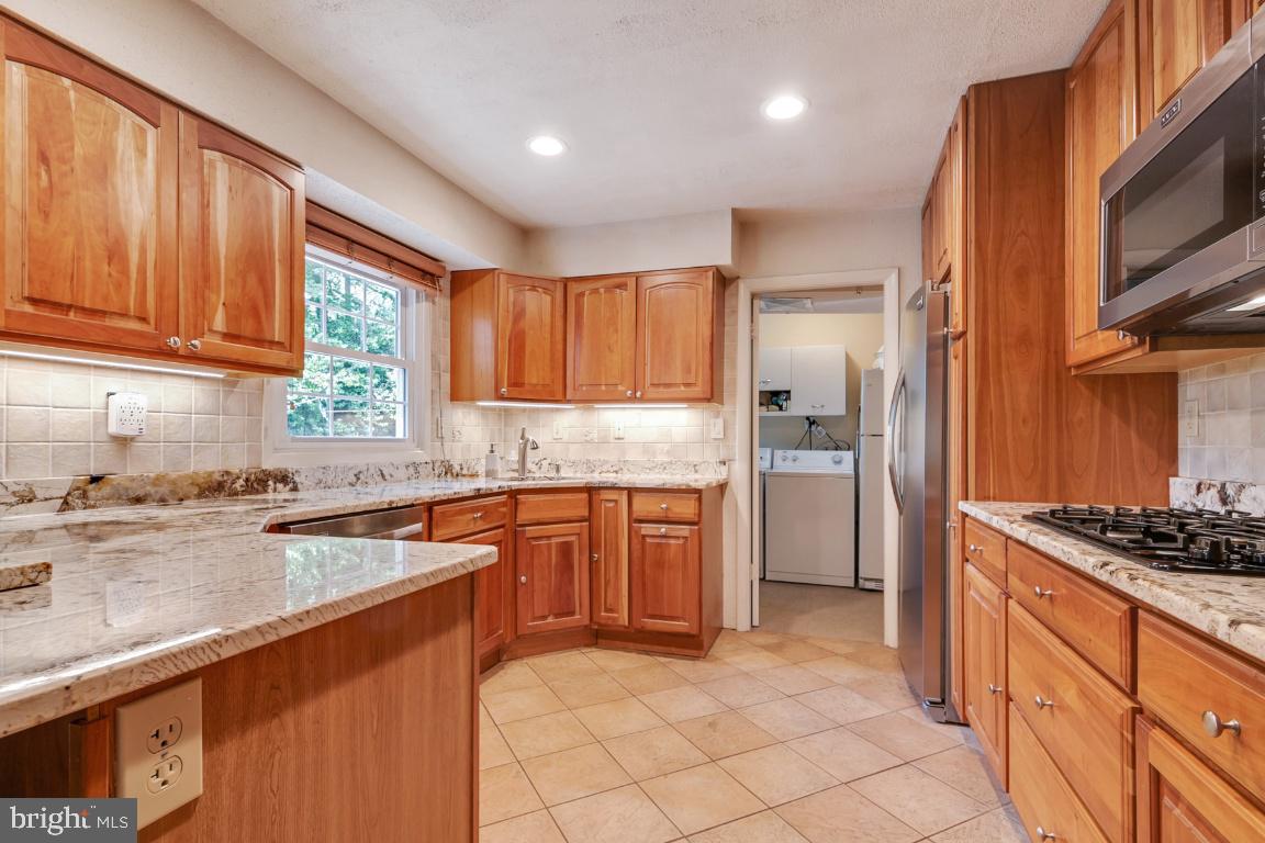 MEADOWBROOK AT BELAIR - Residential