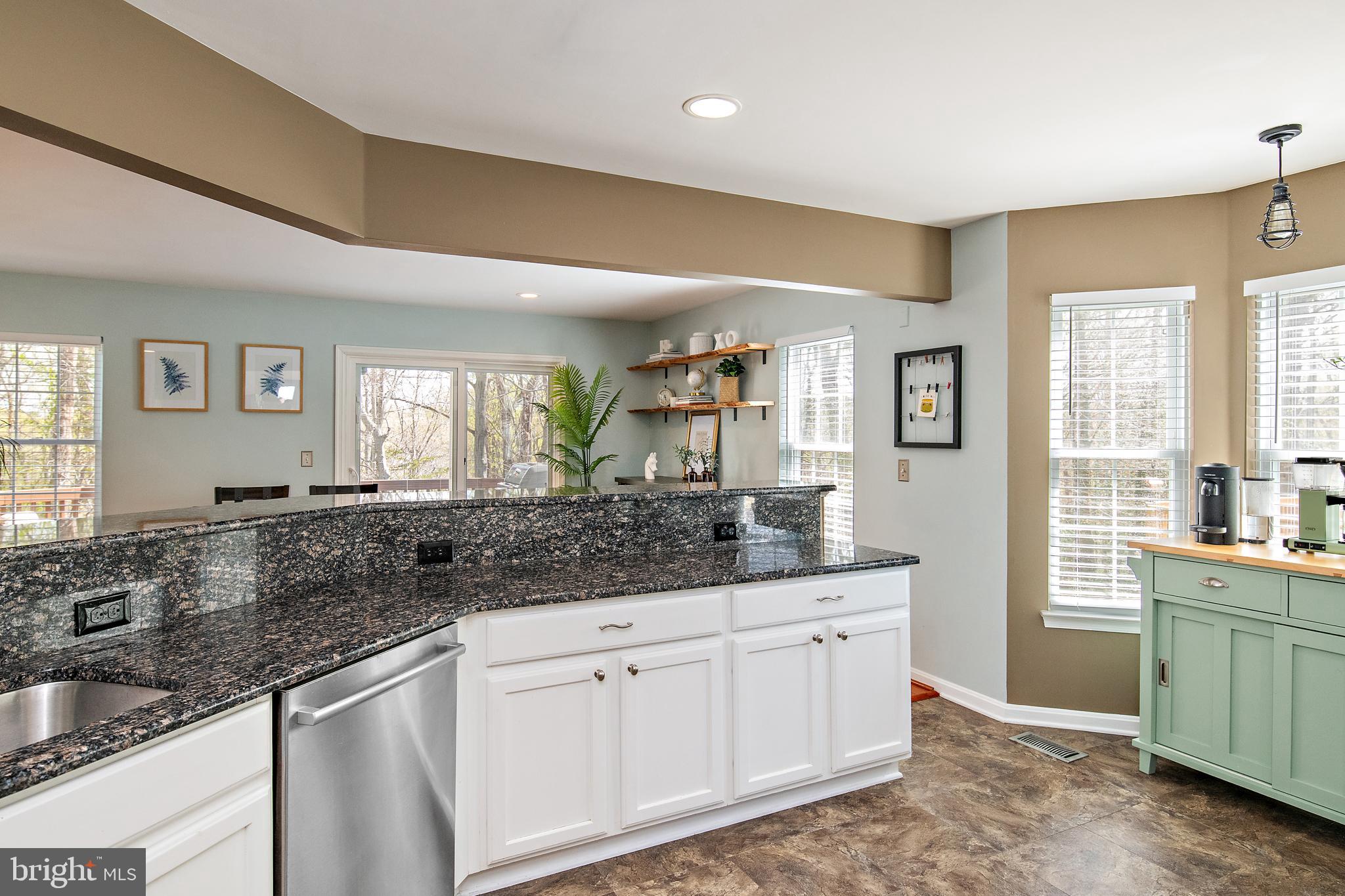 FALCON CREST - Residential