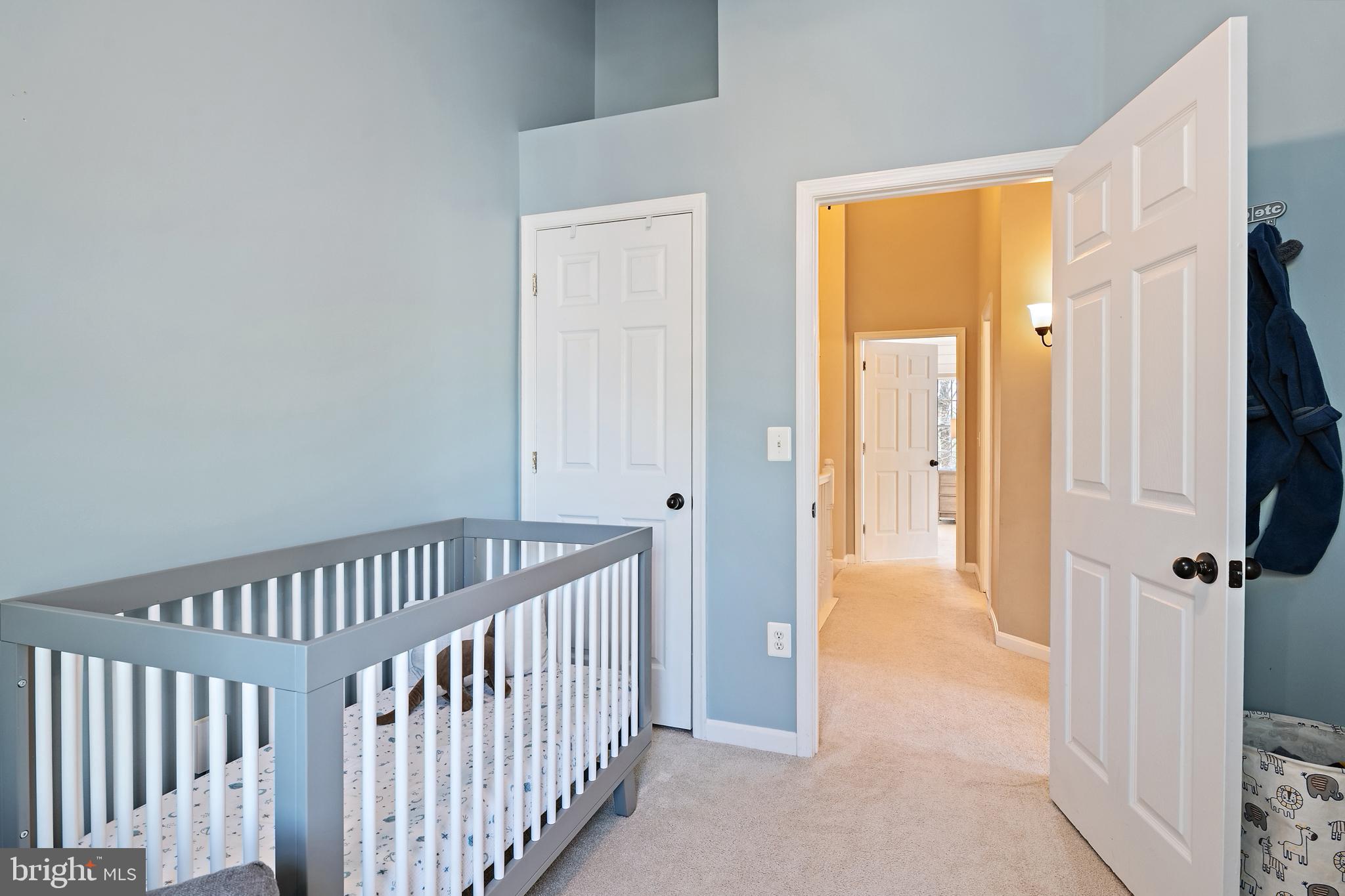 FALCON CREST - Residential