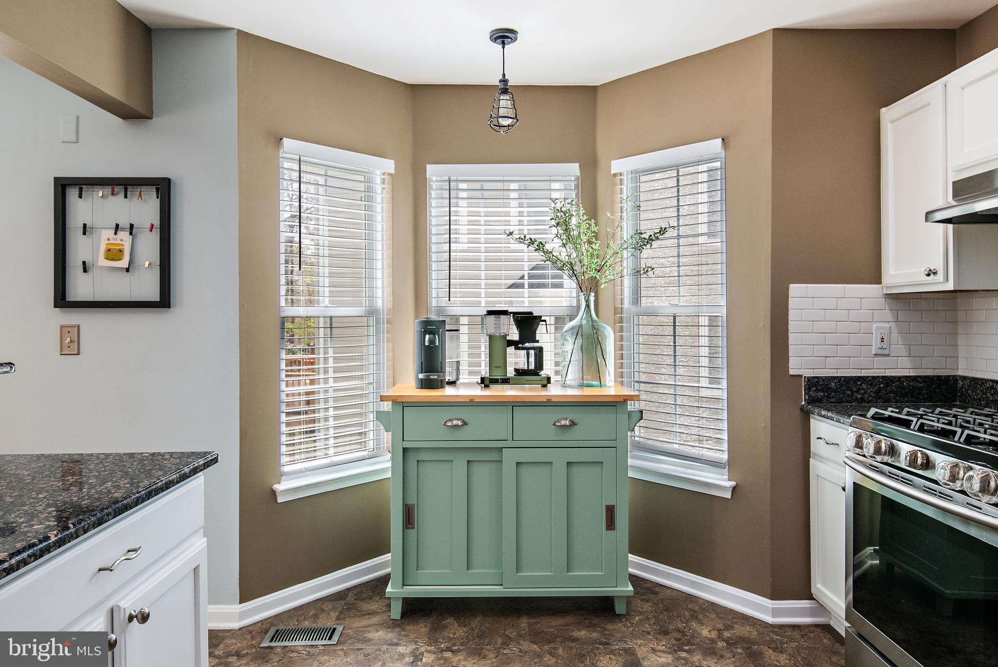 FALCON CREST - Residential