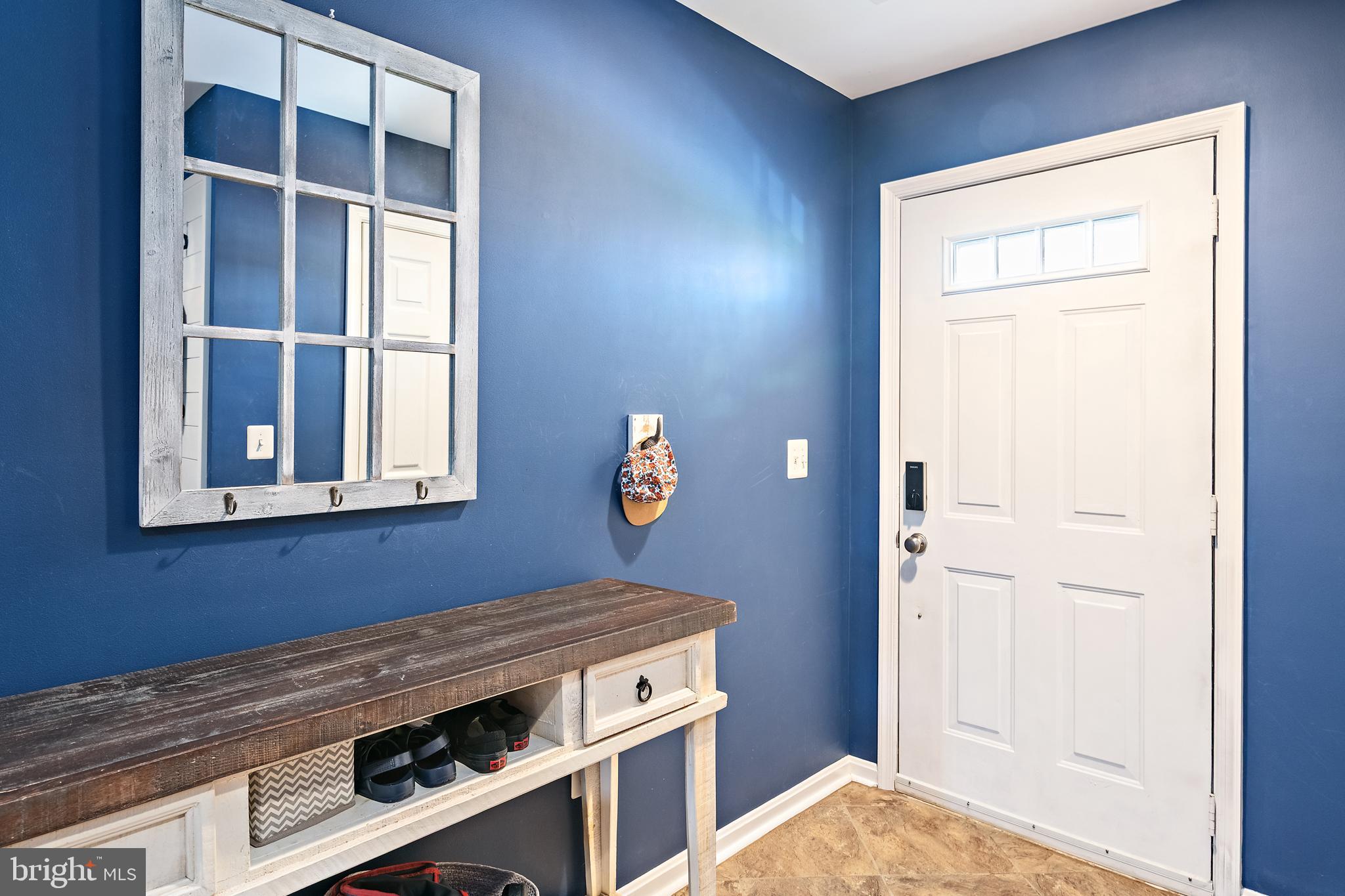 FALCON CREST - Residential