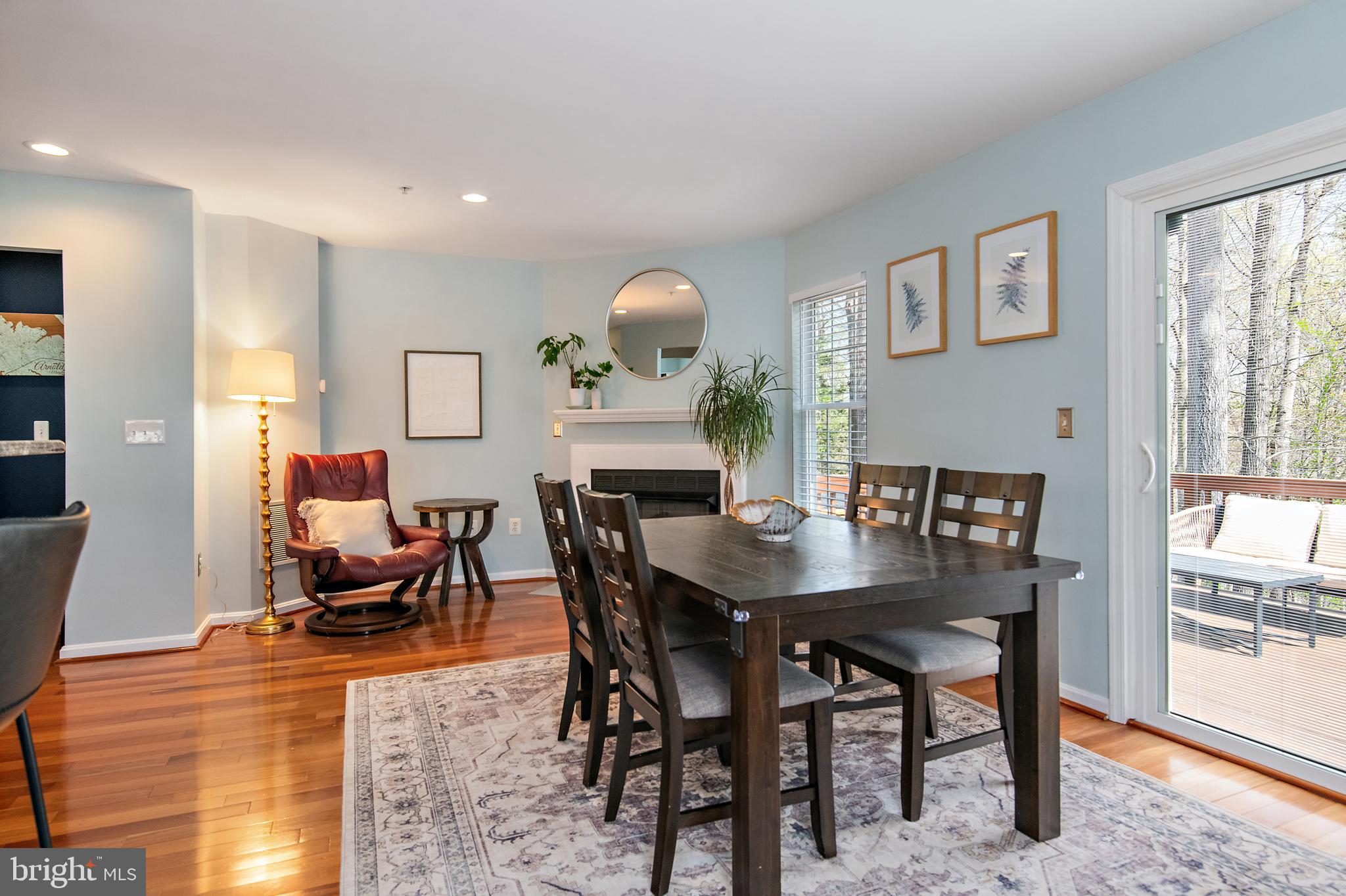 FALCON CREST - Residential