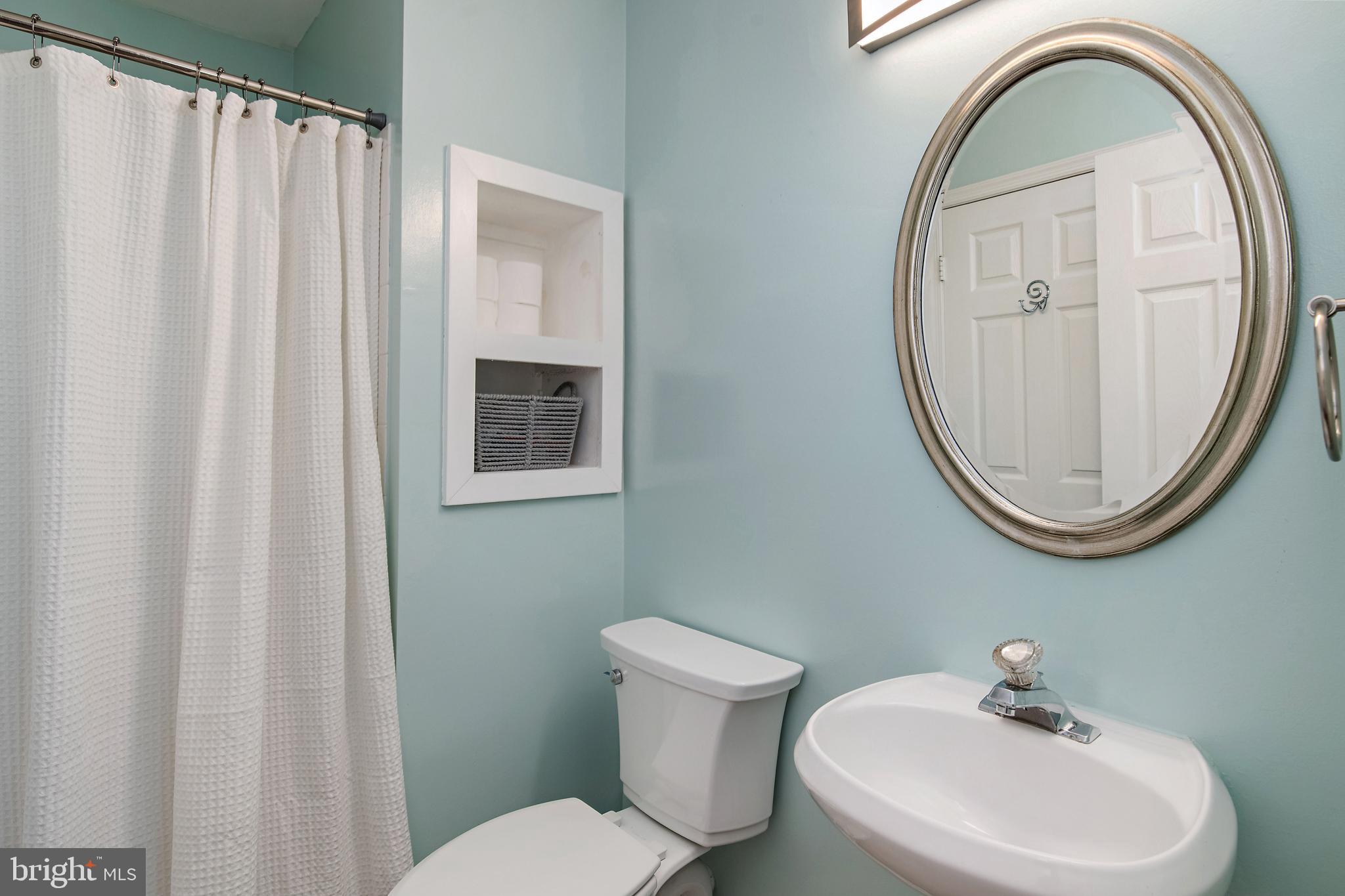 FALCON CREST - Residential