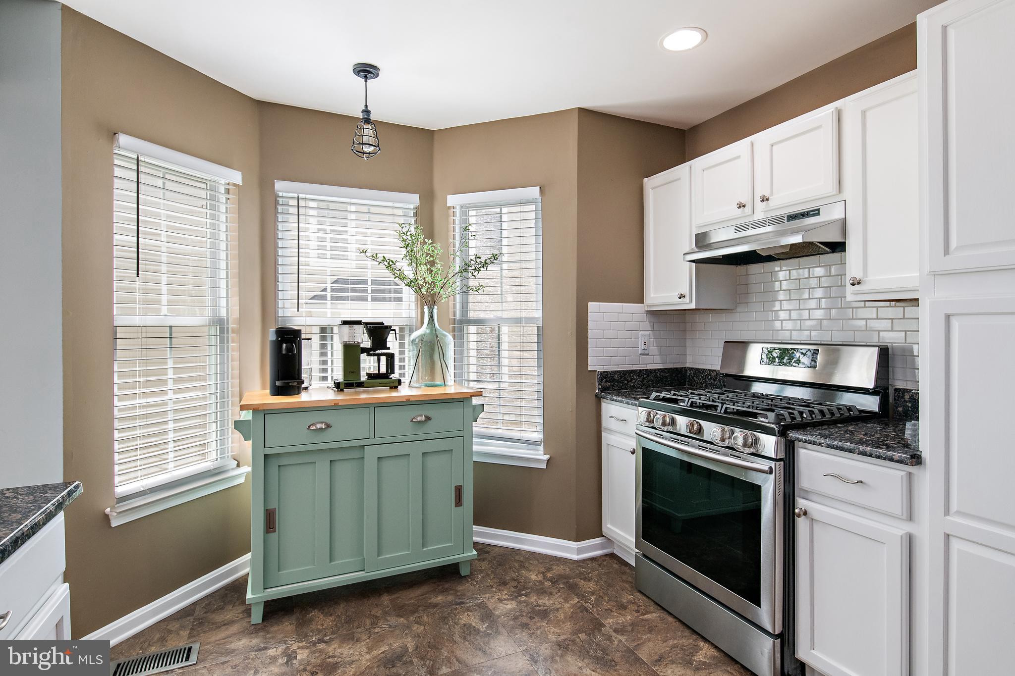 FALCON CREST - Residential