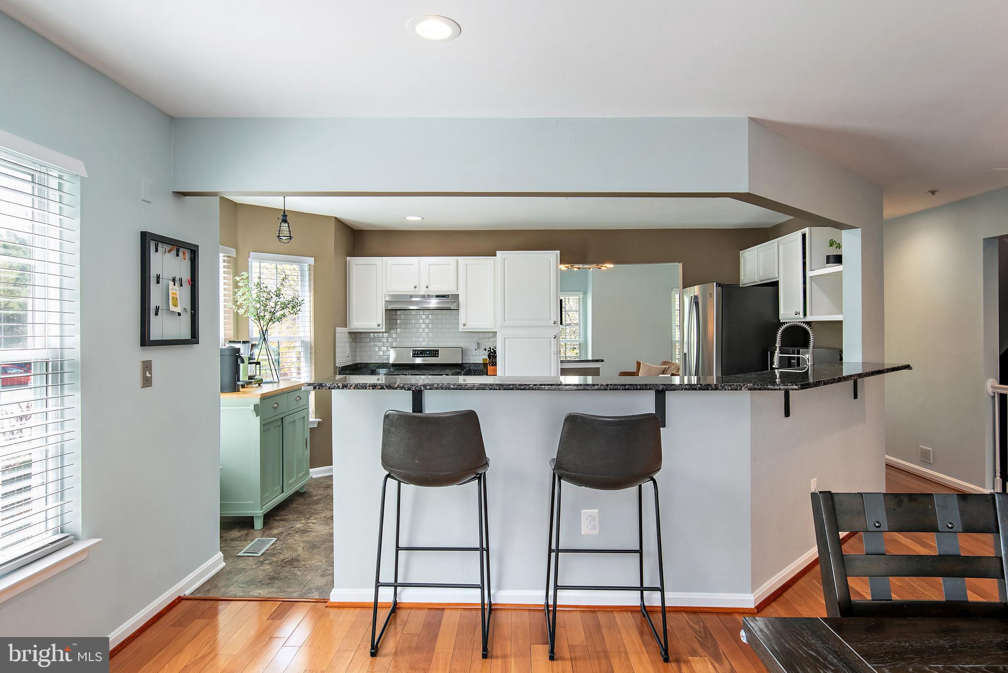 FALCON CREST - Residential