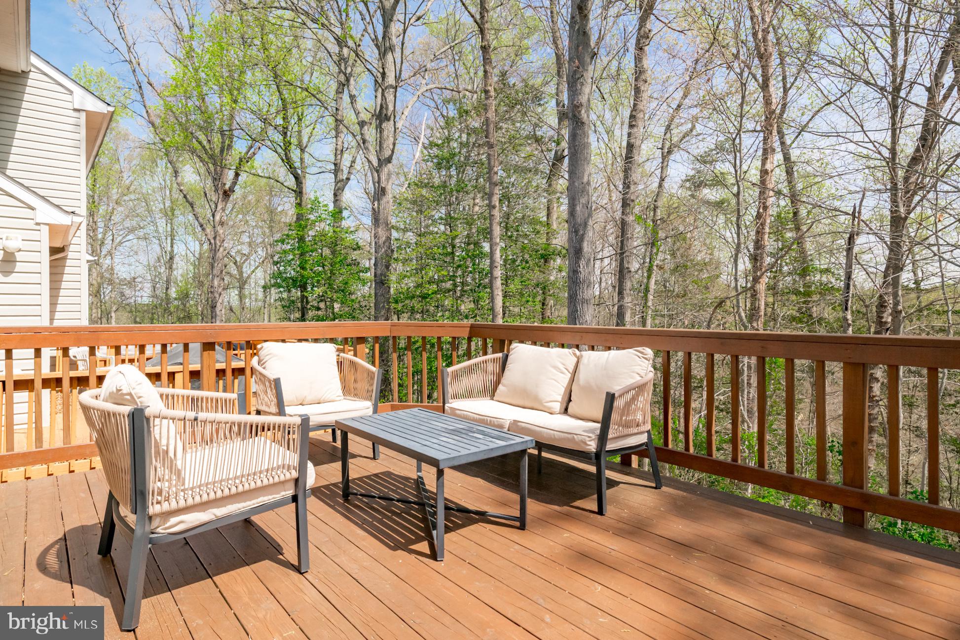 FALCON CREST - Residential