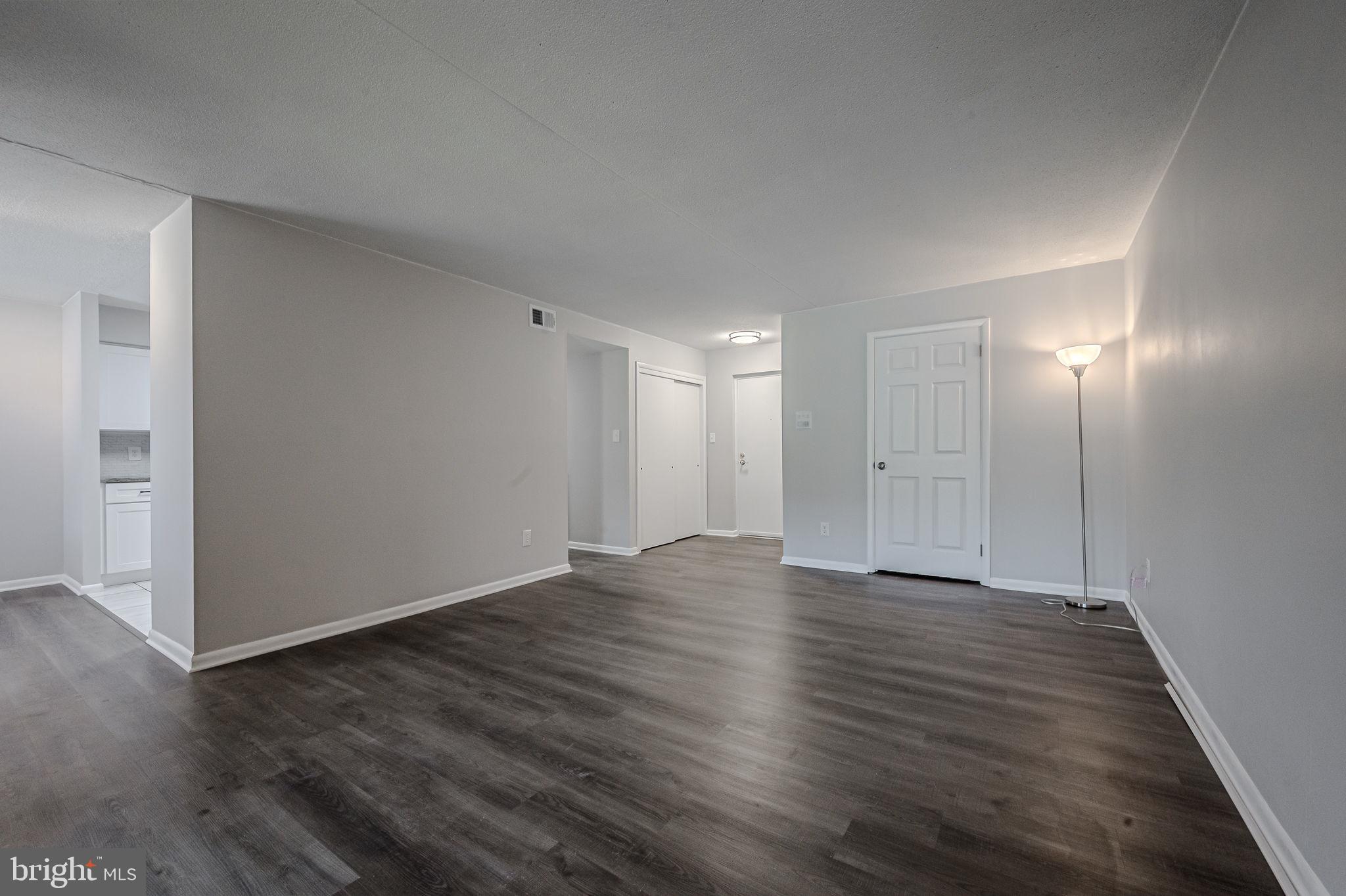 3600 RUSTIC LANE 211