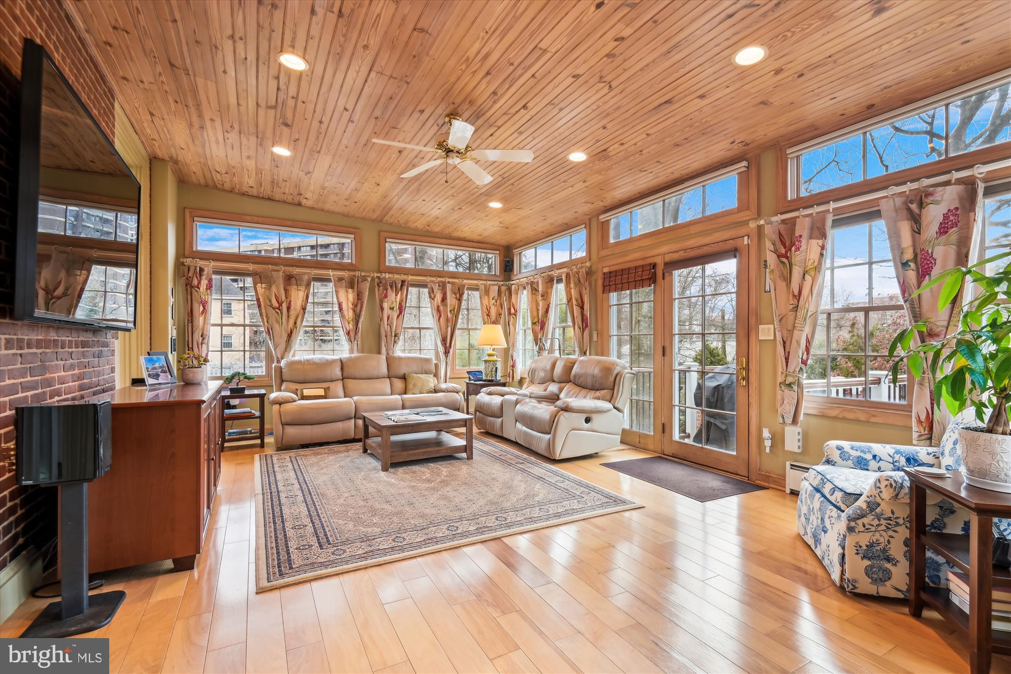 TUSCANY-CANTERBURY - Residential