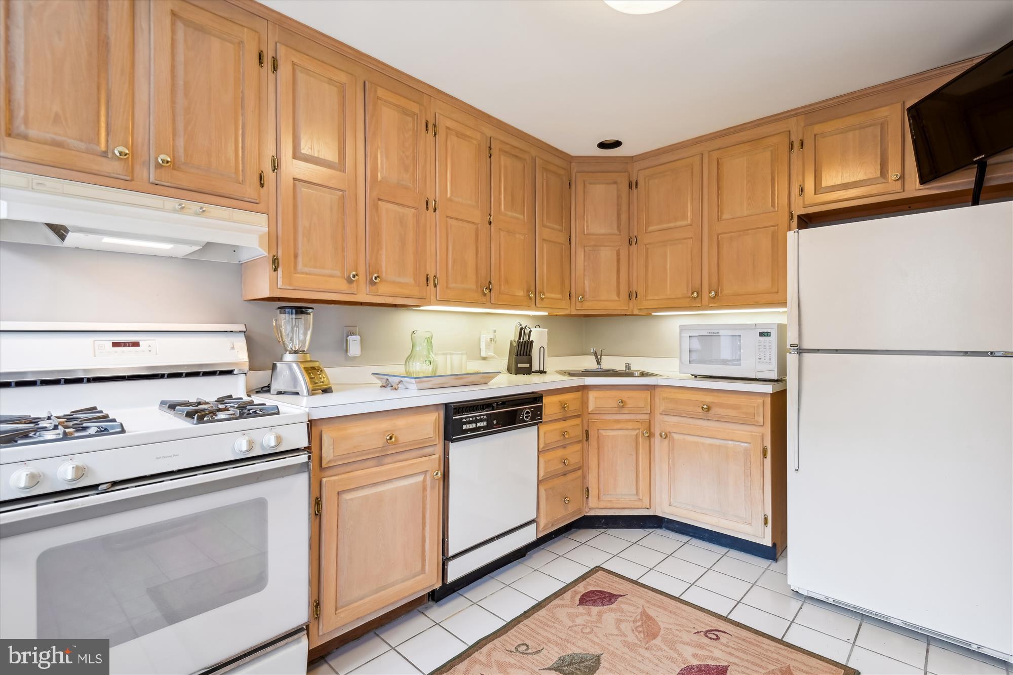 TUSCANY-CANTERBURY - Residential