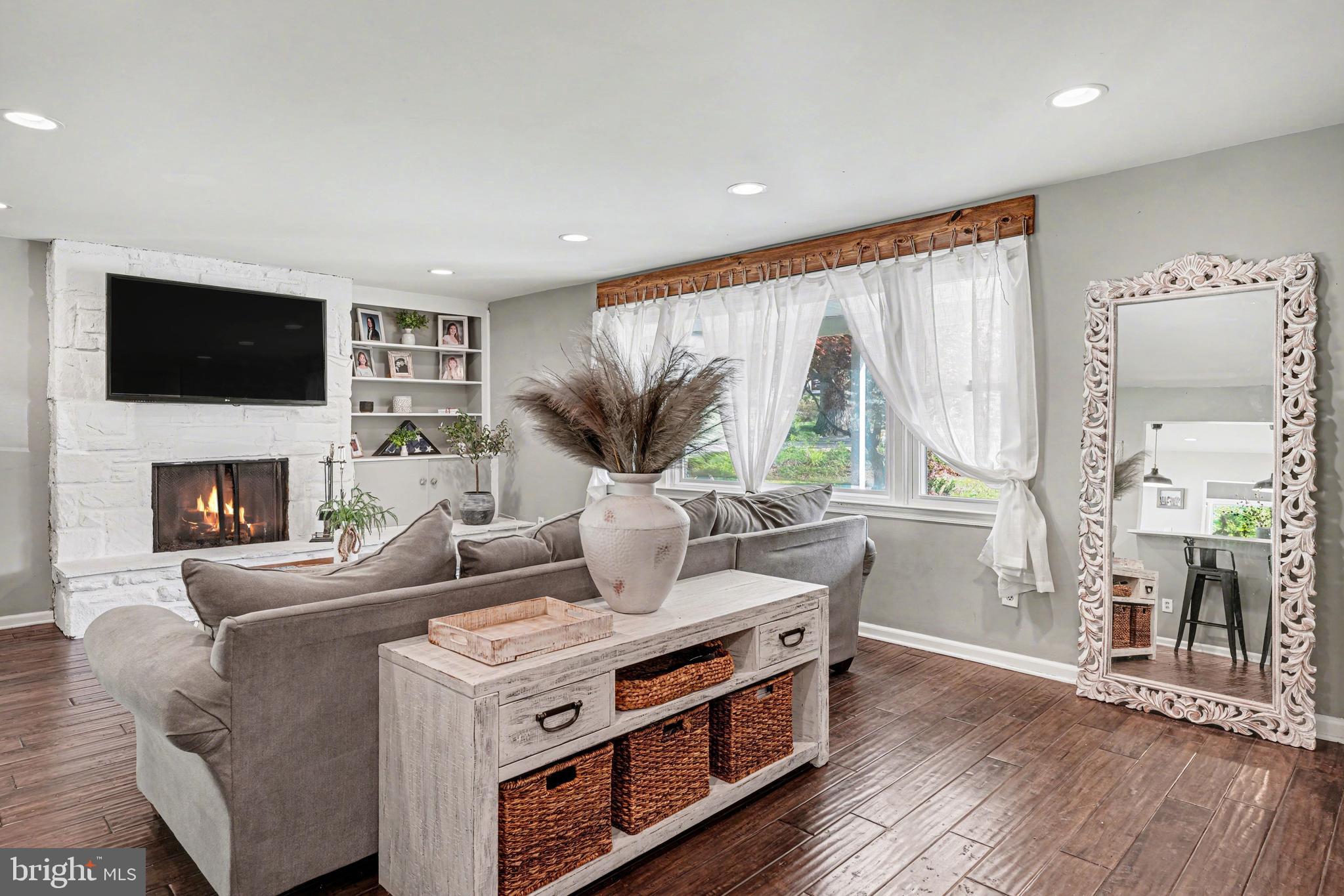 STRAFFORD VILLAGE - Residential