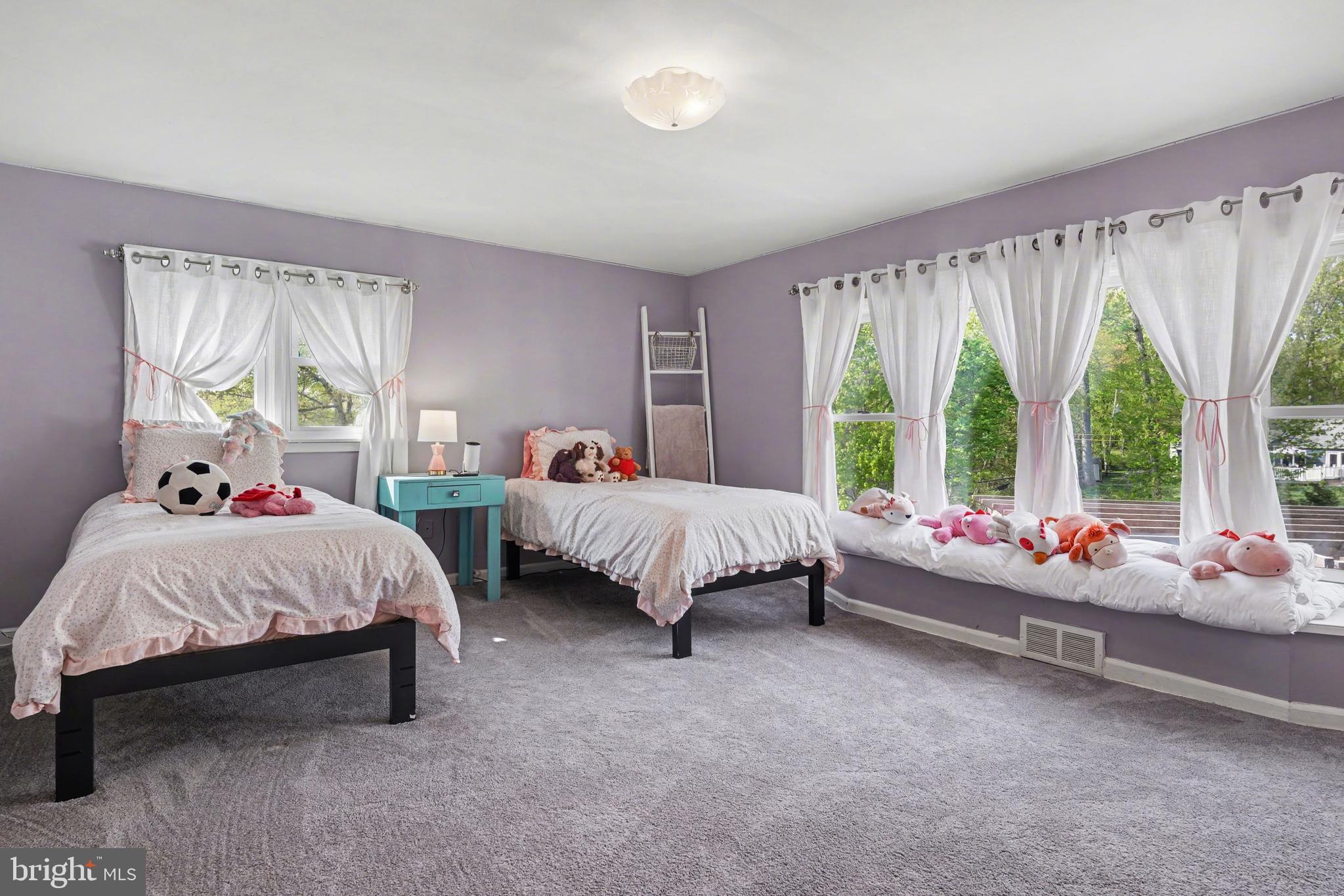 STRAFFORD VILLAGE - Residential