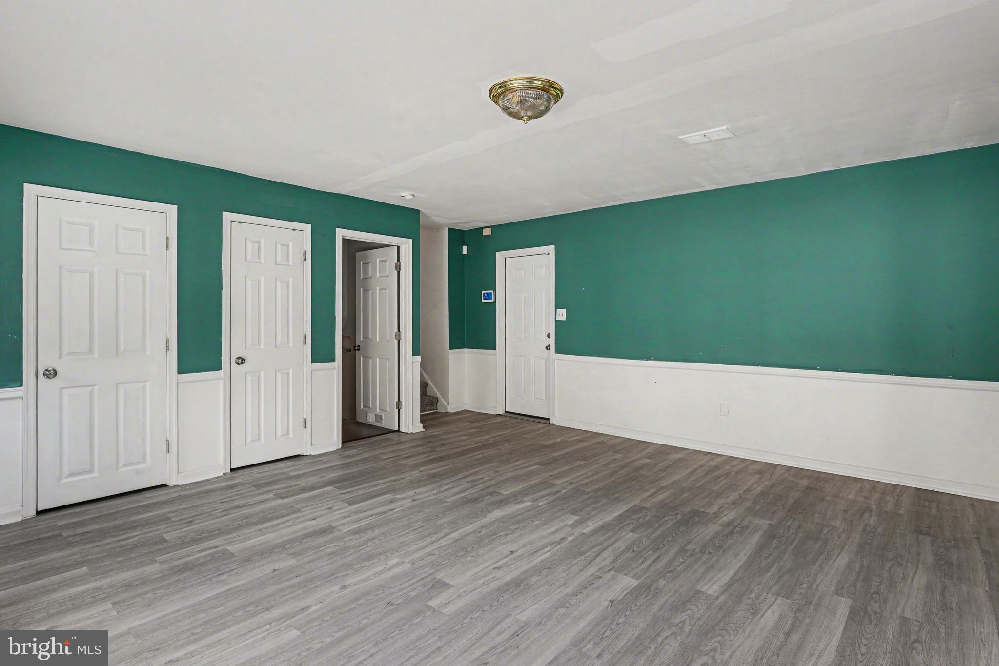 STRAFFORD VILLAGE - Residential