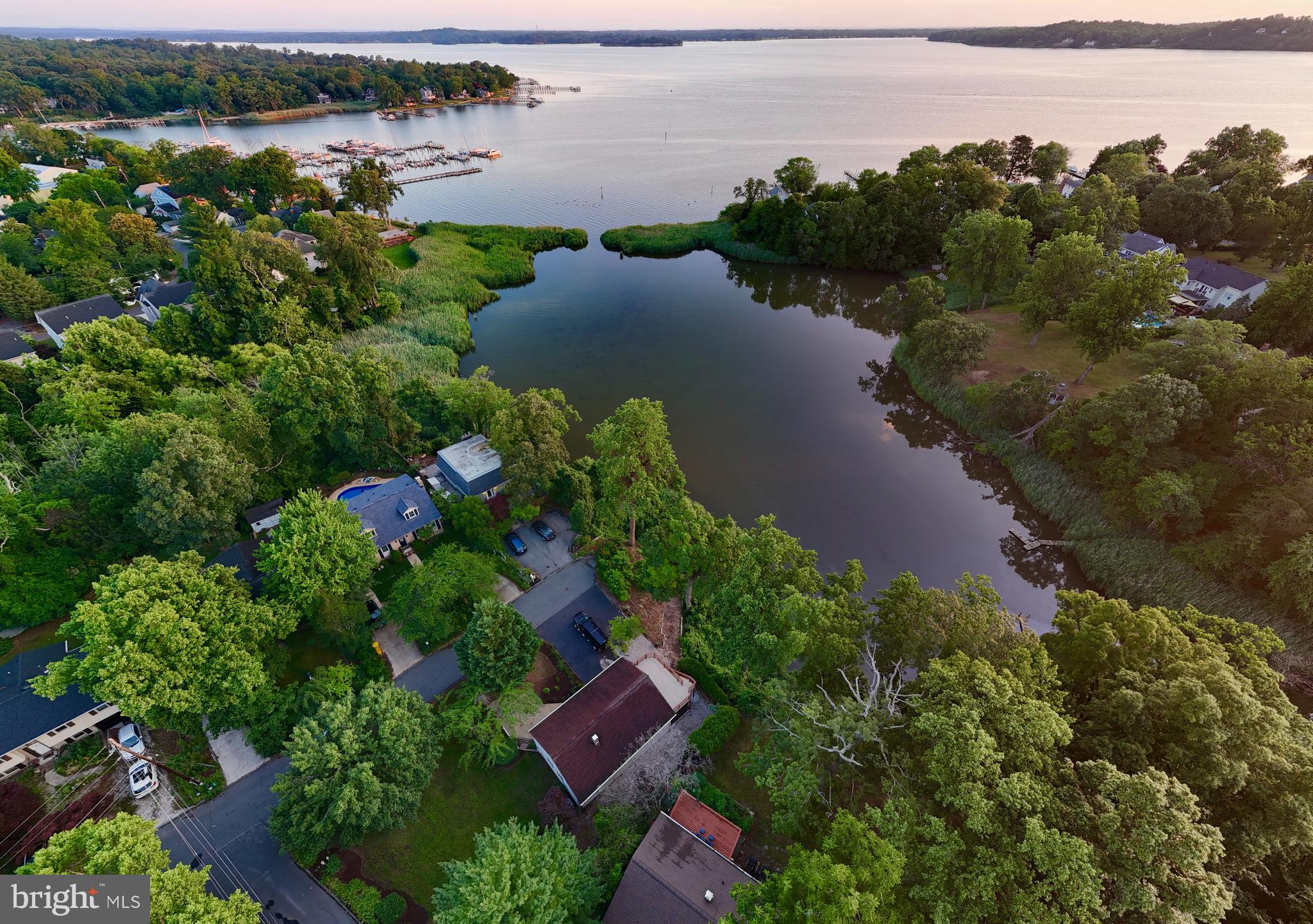 1000 LAKEVIEW LANE