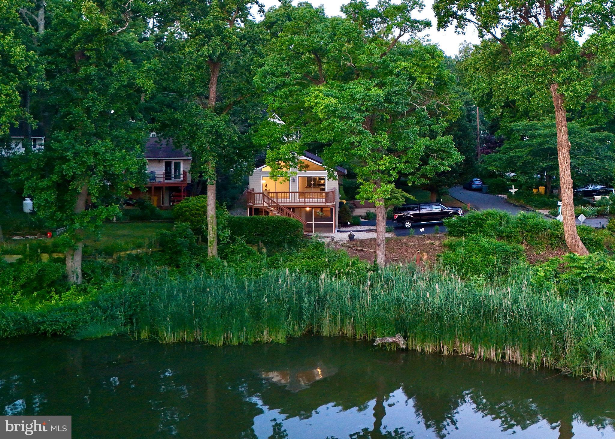 1000 LAKEVIEW LANE