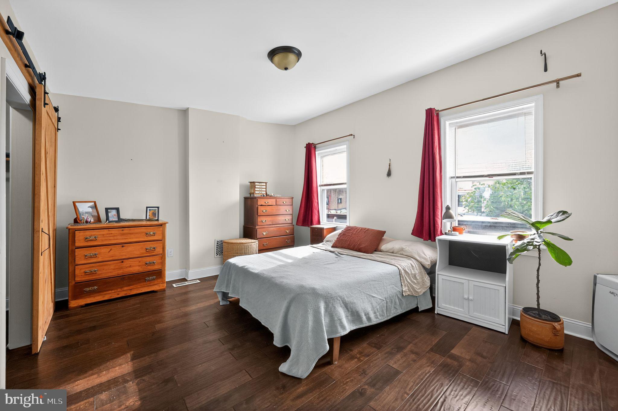 NORRIS SQUARE - Residential Lease