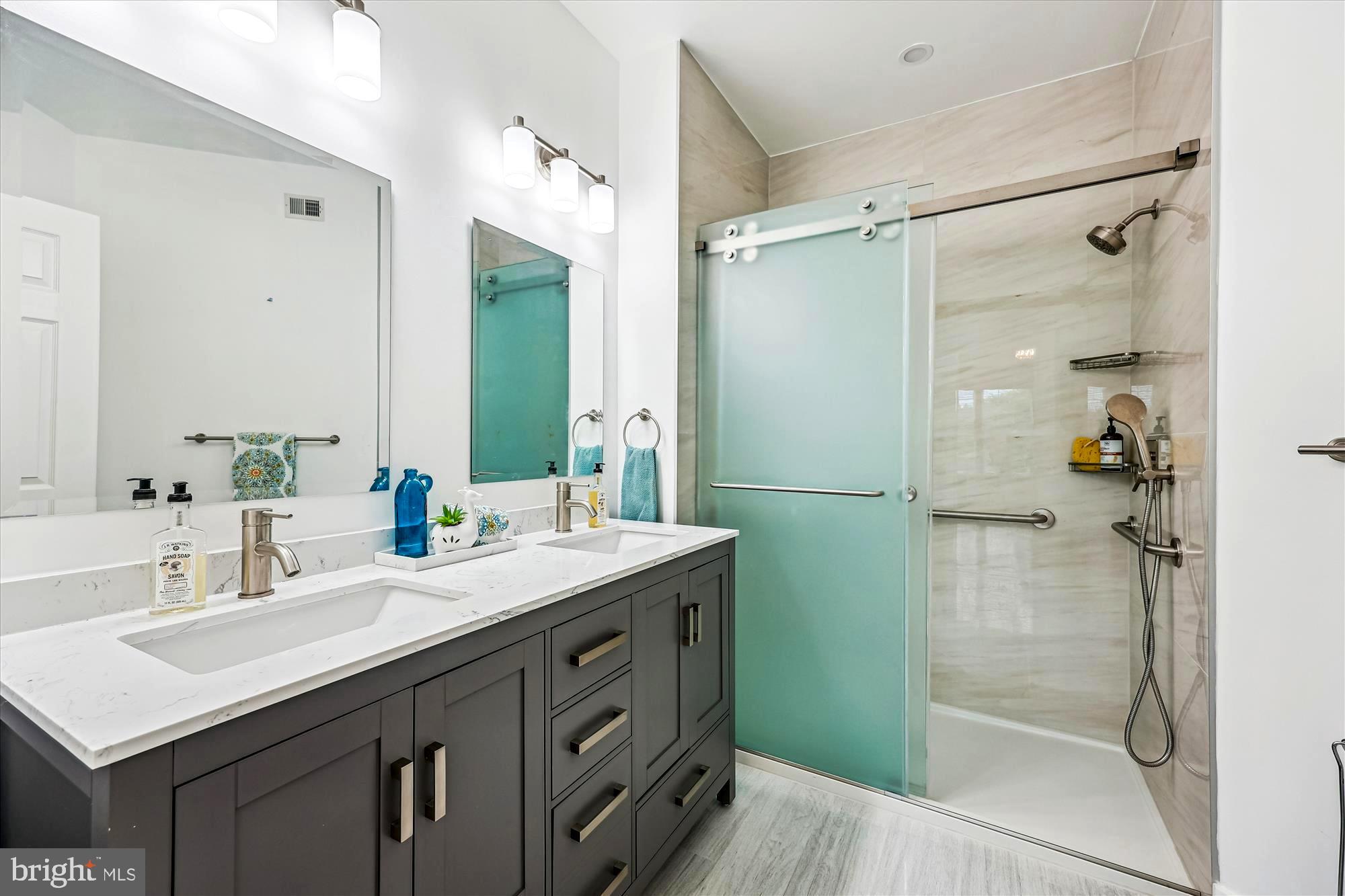 KENTLANDS - Residential