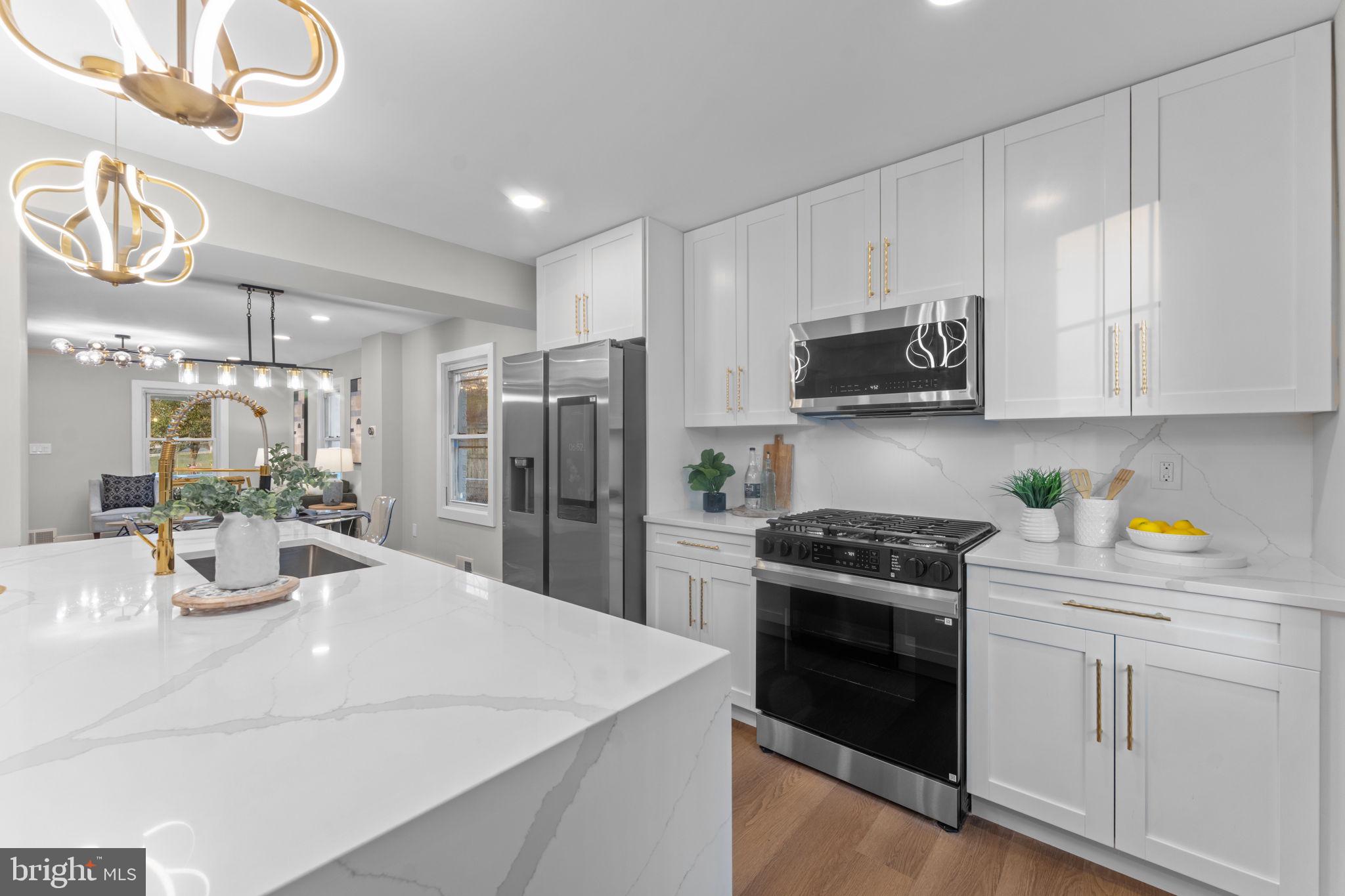 2631 FARMINGTON DRIVE