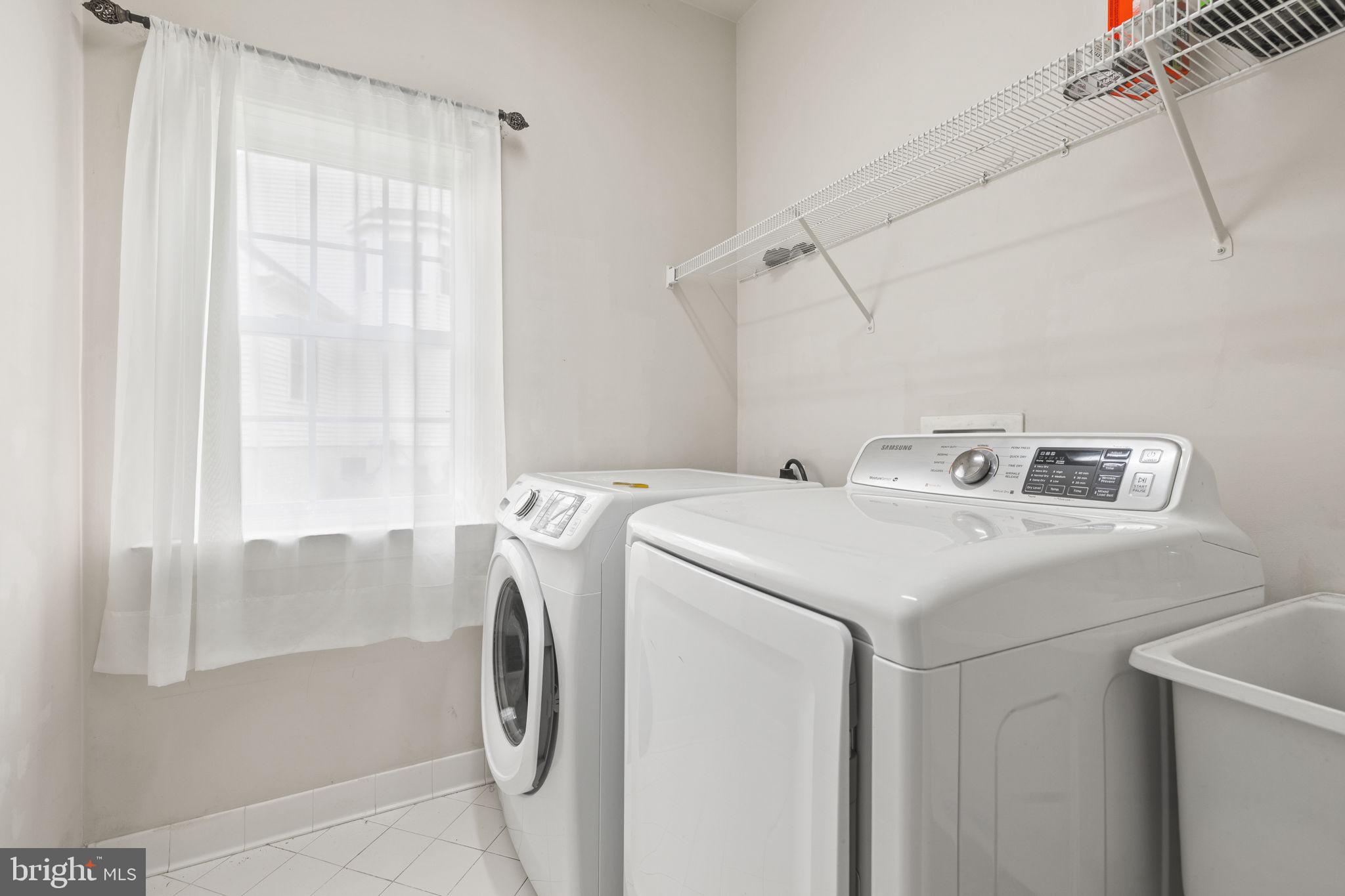 STONEWALL MANOR - Residential