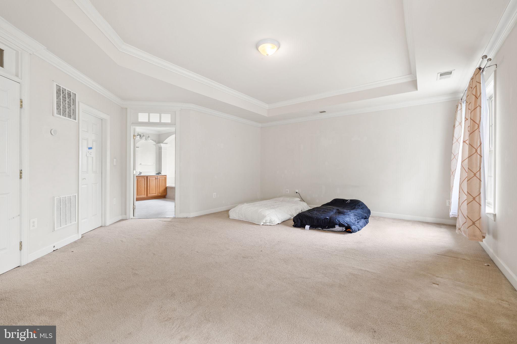 STONEWALL MANOR - Residential