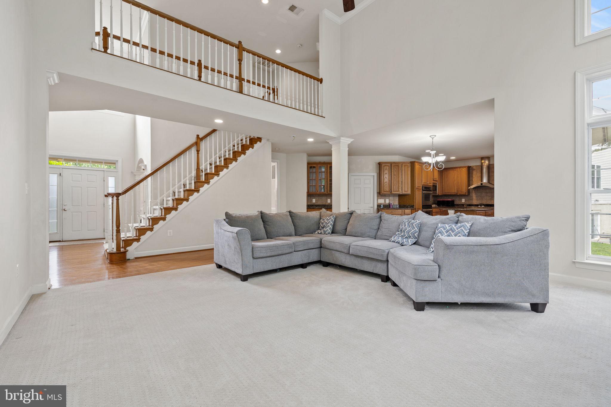 STONEWALL MANOR - Residential