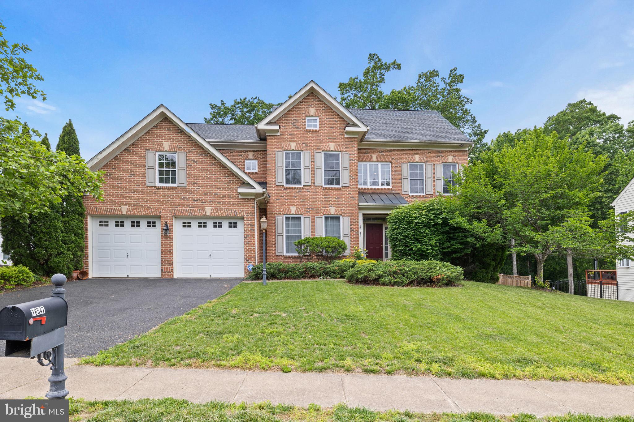 STONEWALL MANOR - Residential