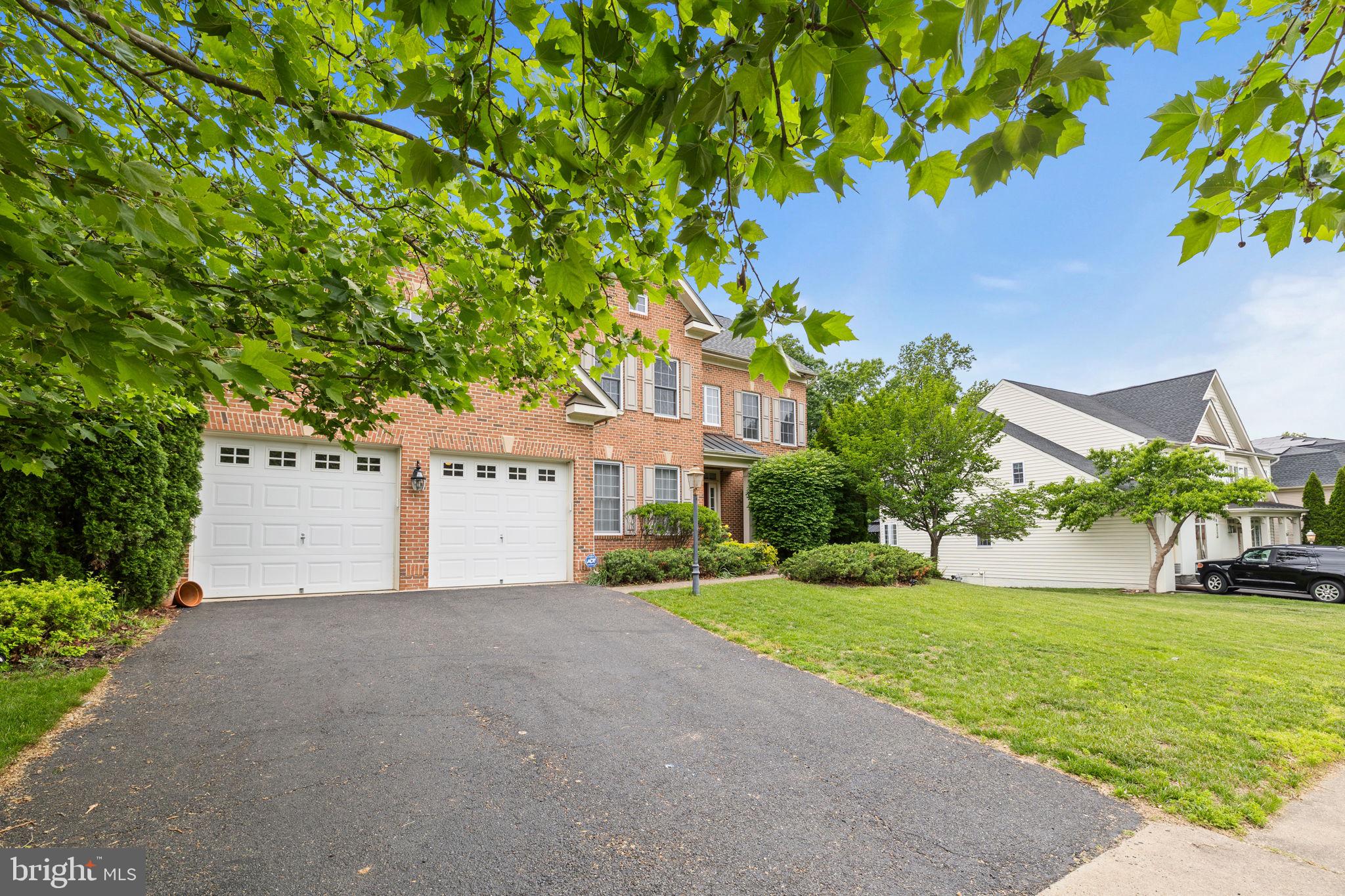 STONEWALL MANOR - Residential