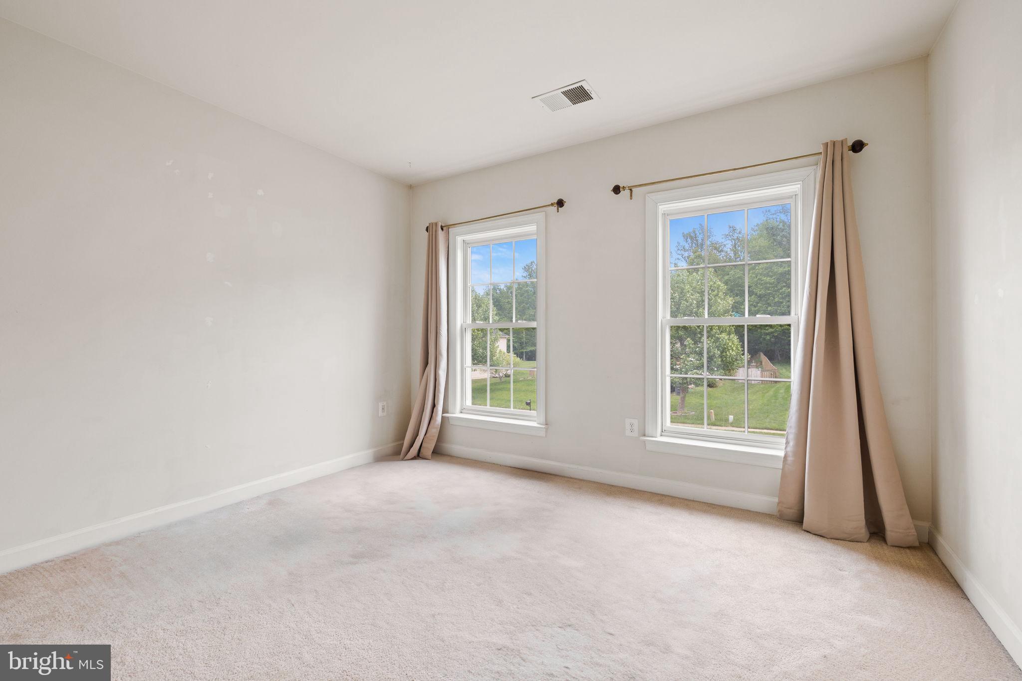 STONEWALL MANOR - Residential