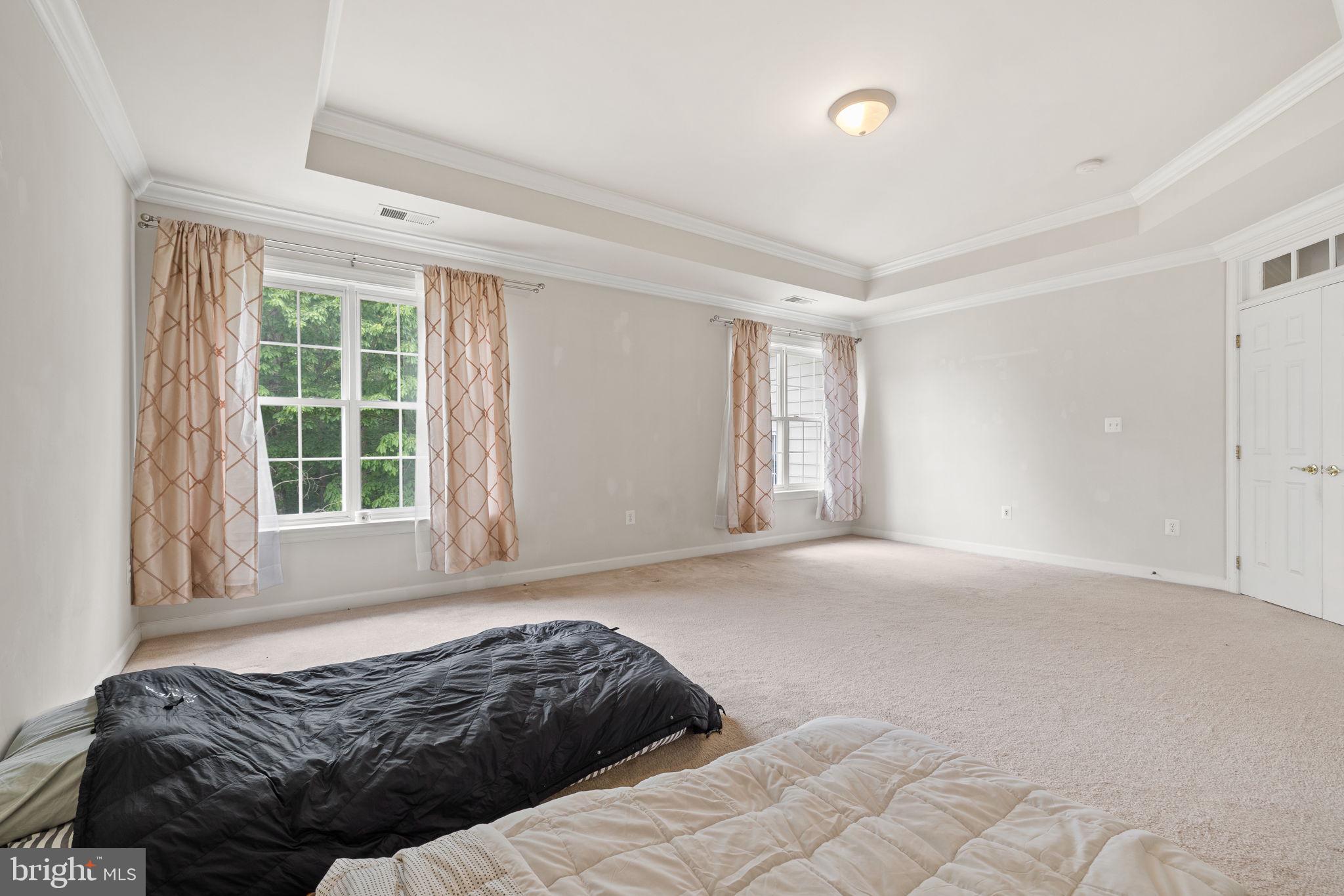 STONEWALL MANOR - Residential