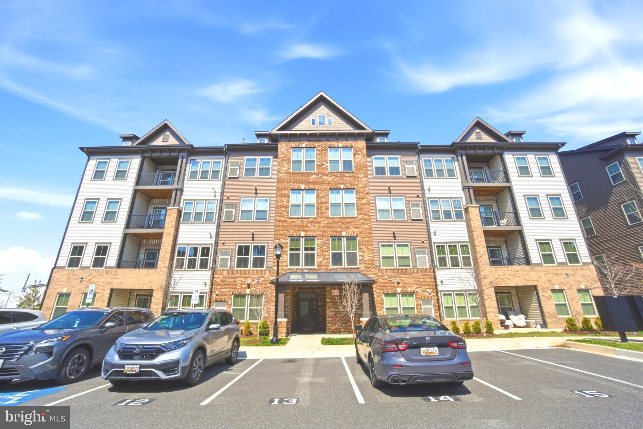 PADDOCK POINTE - Residential