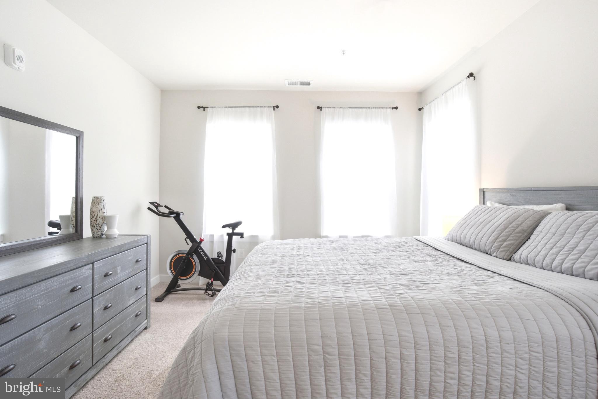 PADDOCK POINTE - Residential