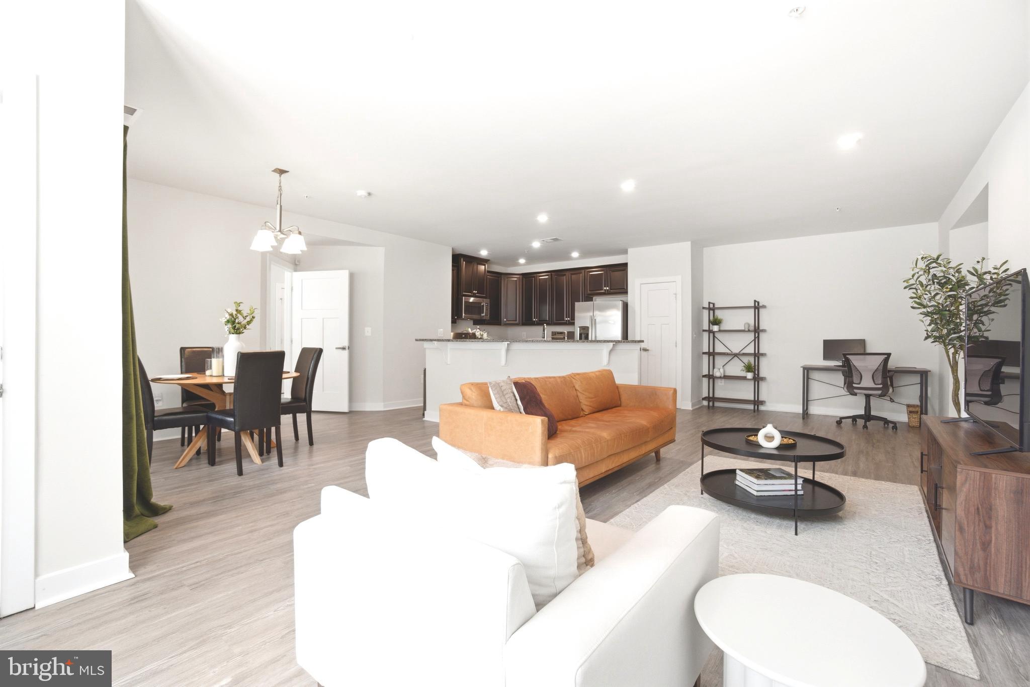 PADDOCK POINTE - Residential