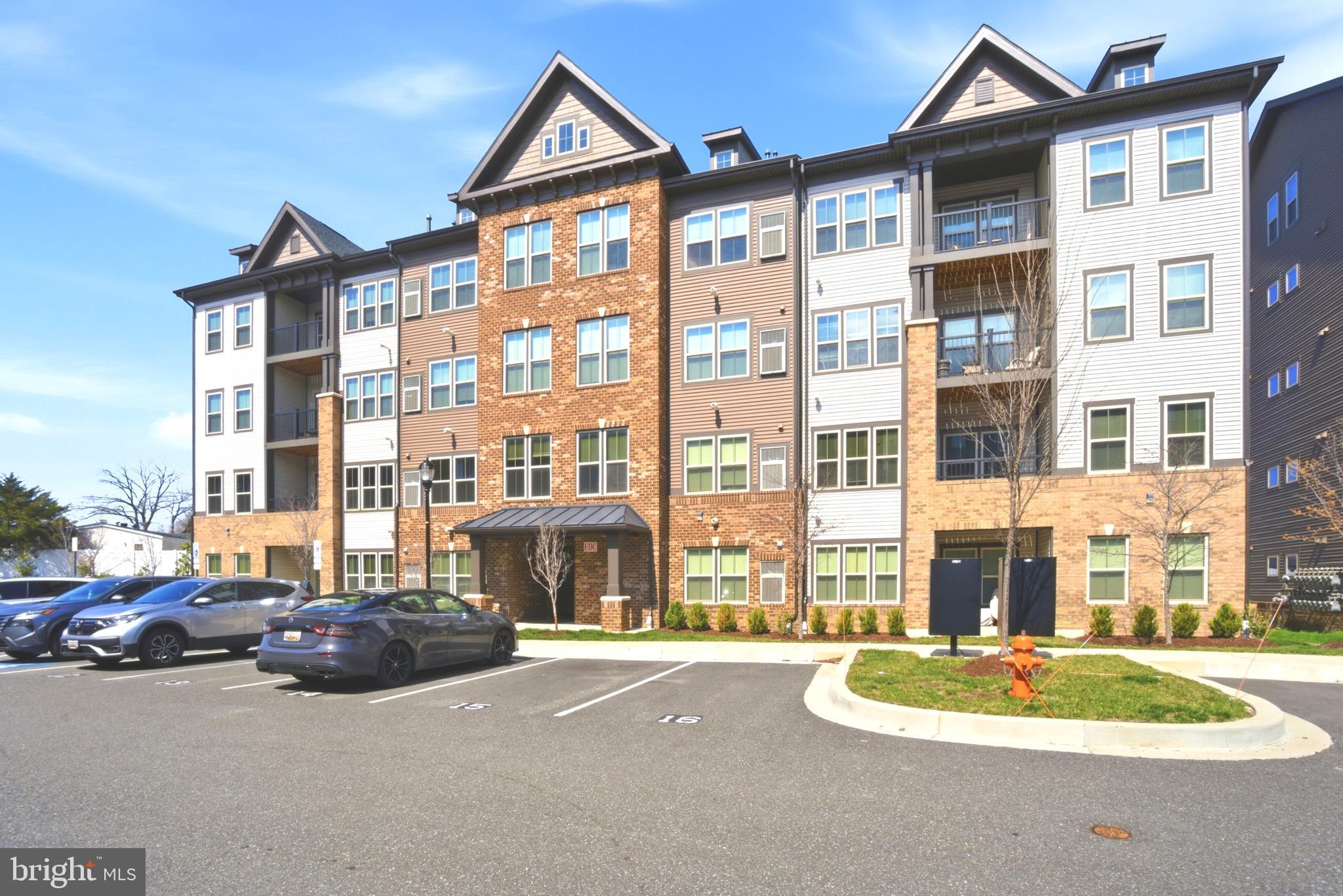 PADDOCK POINTE - Residential