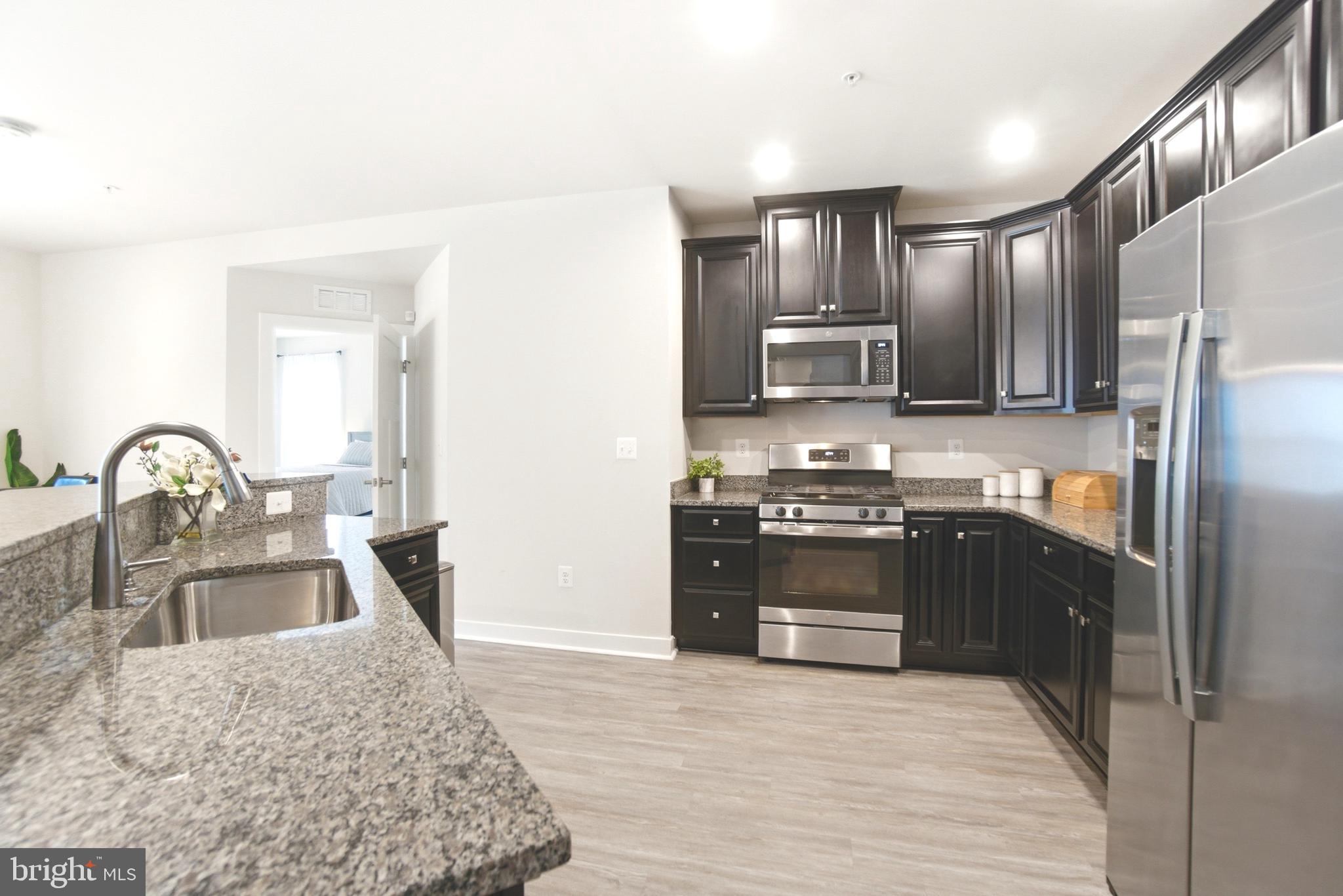 PADDOCK POINTE - Residential