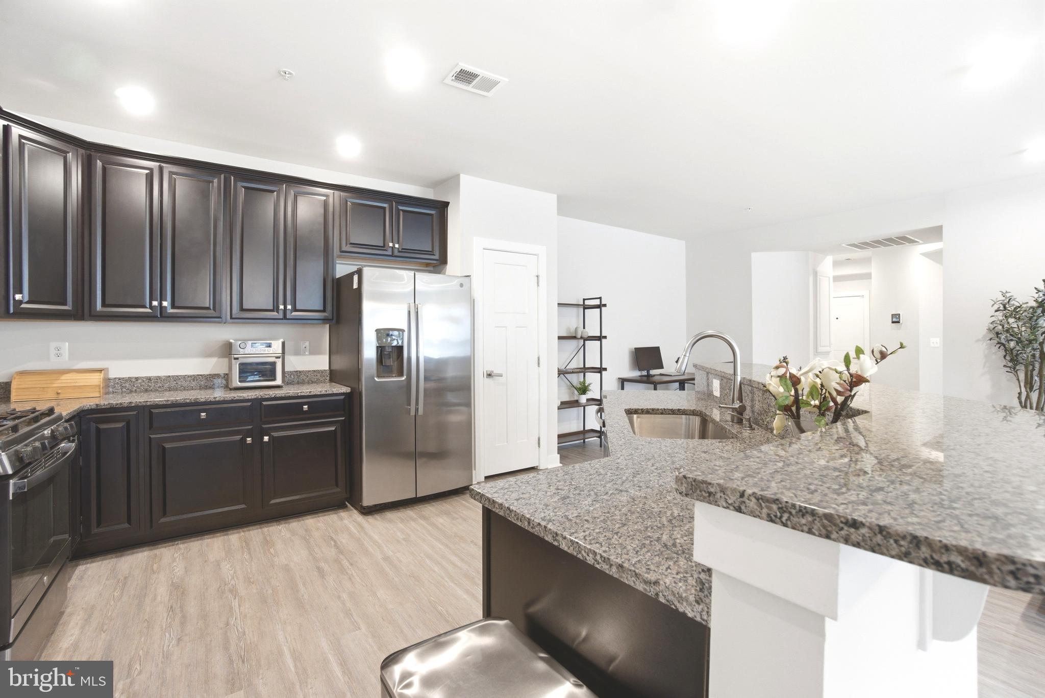 PADDOCK POINTE - Residential