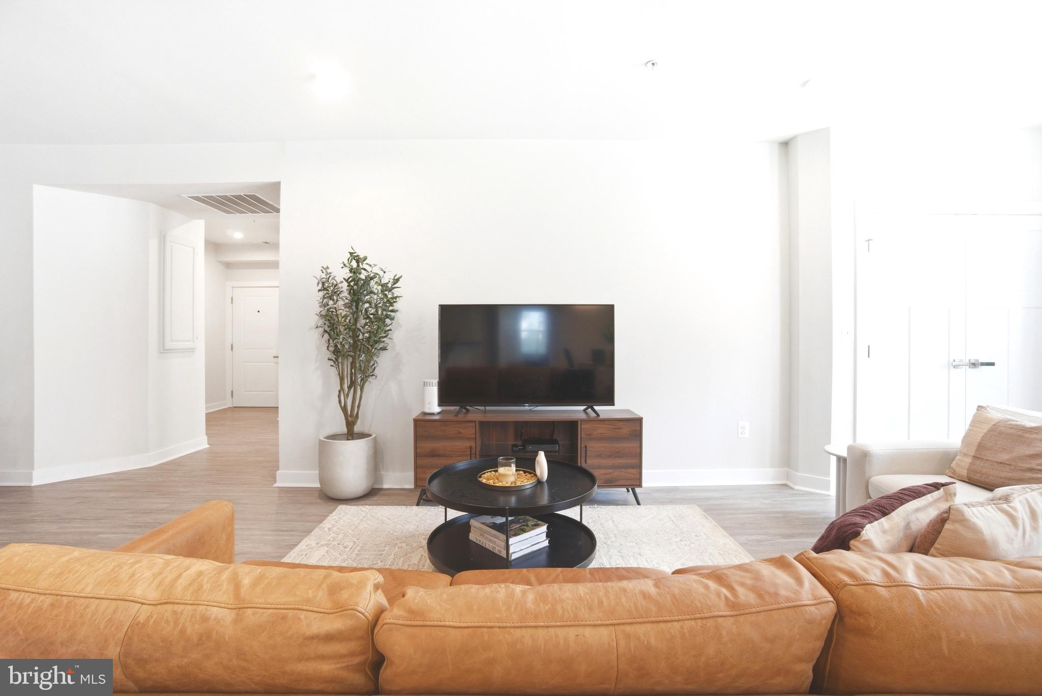 PADDOCK POINTE - Residential