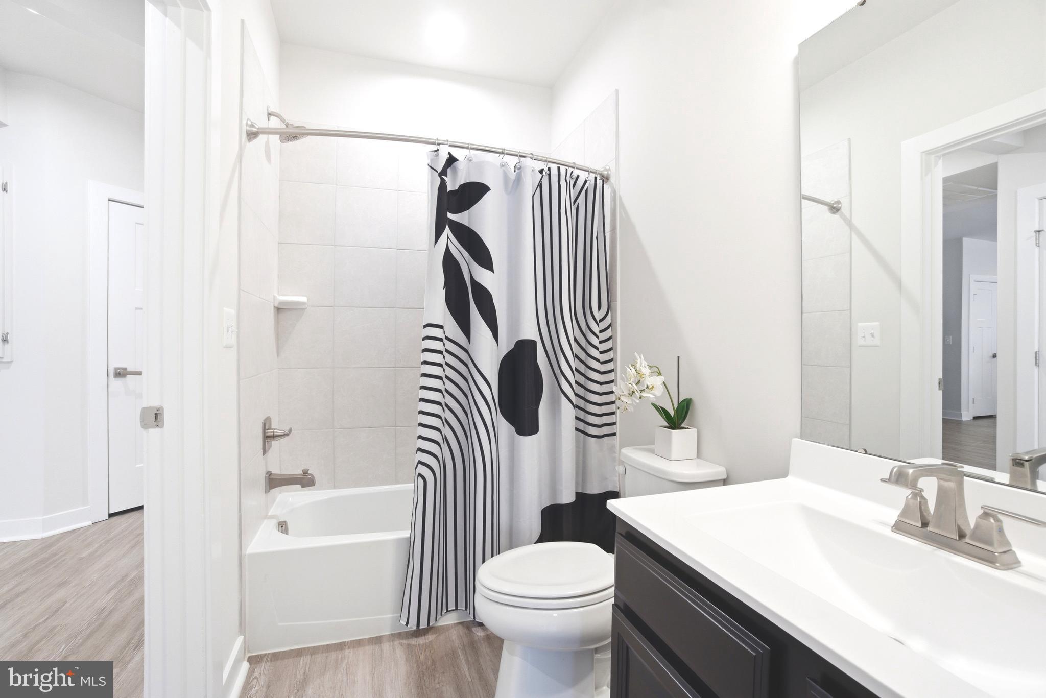 PADDOCK POINTE - Residential